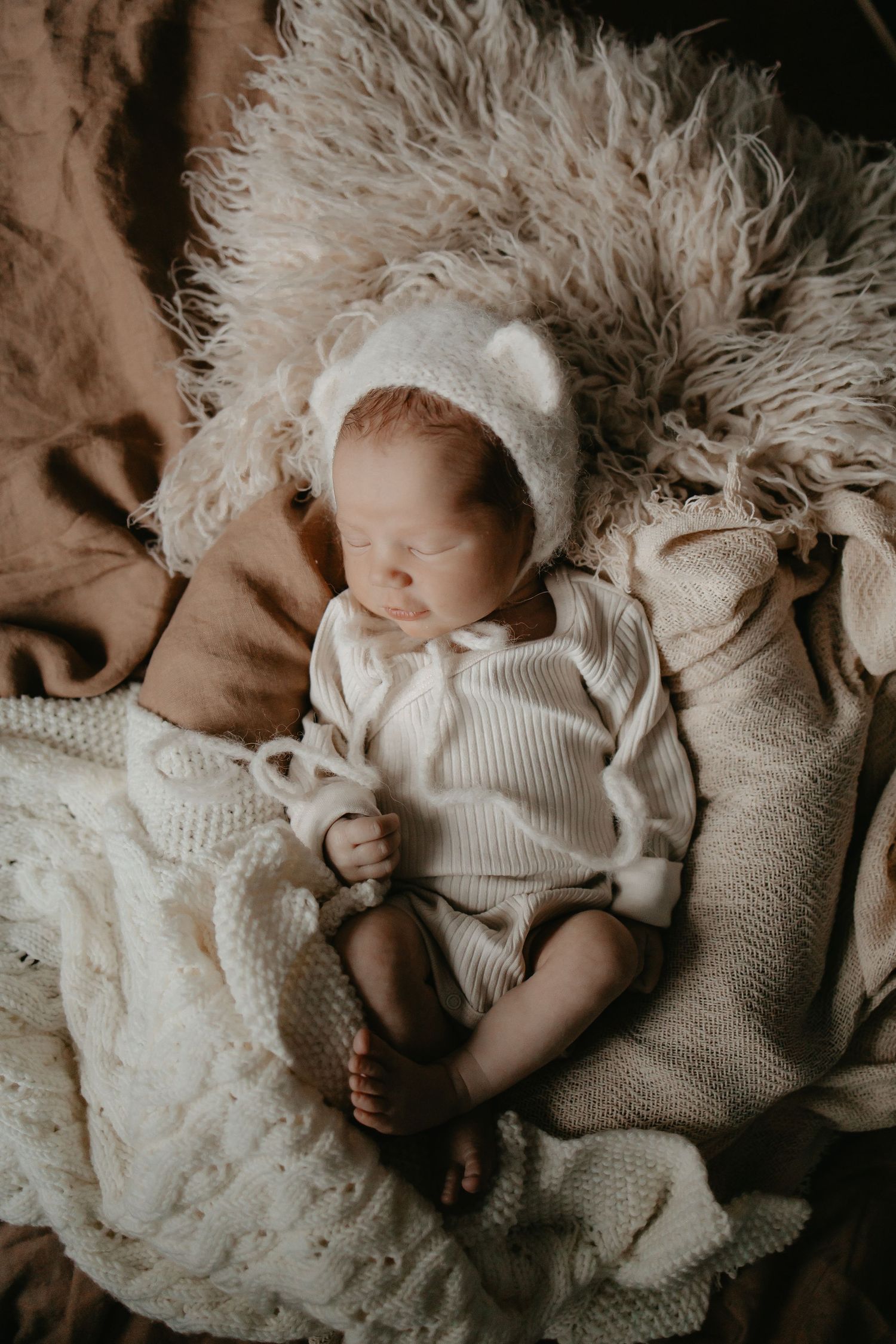 Newborn kuvaus studion lämmössä