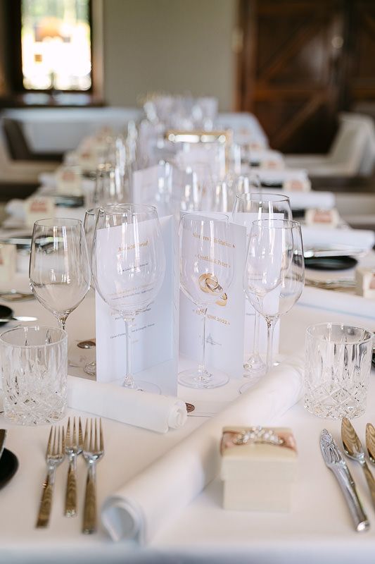 Table decoration with candles at Manoir de Lébioles dinner