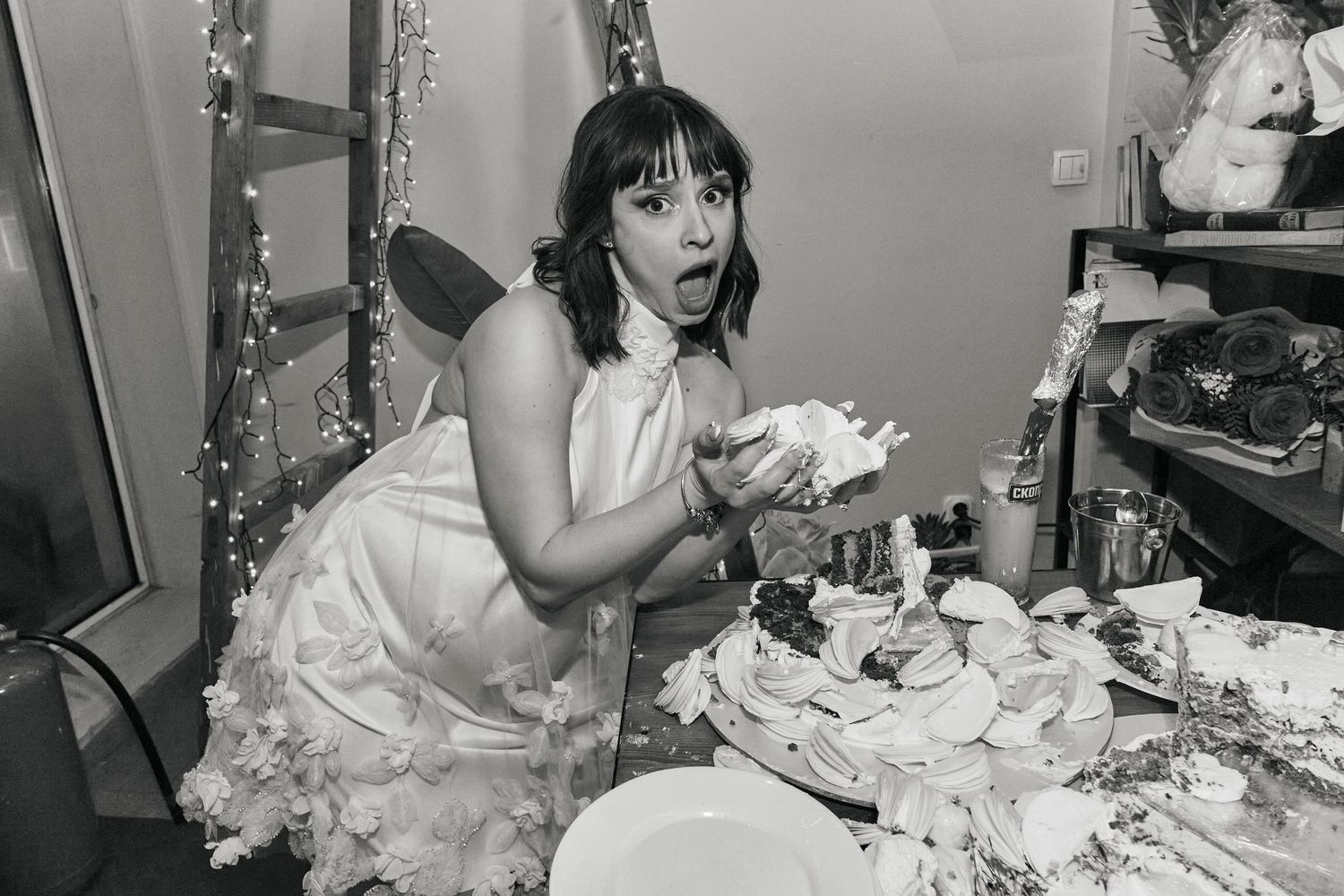wedding cake and bride