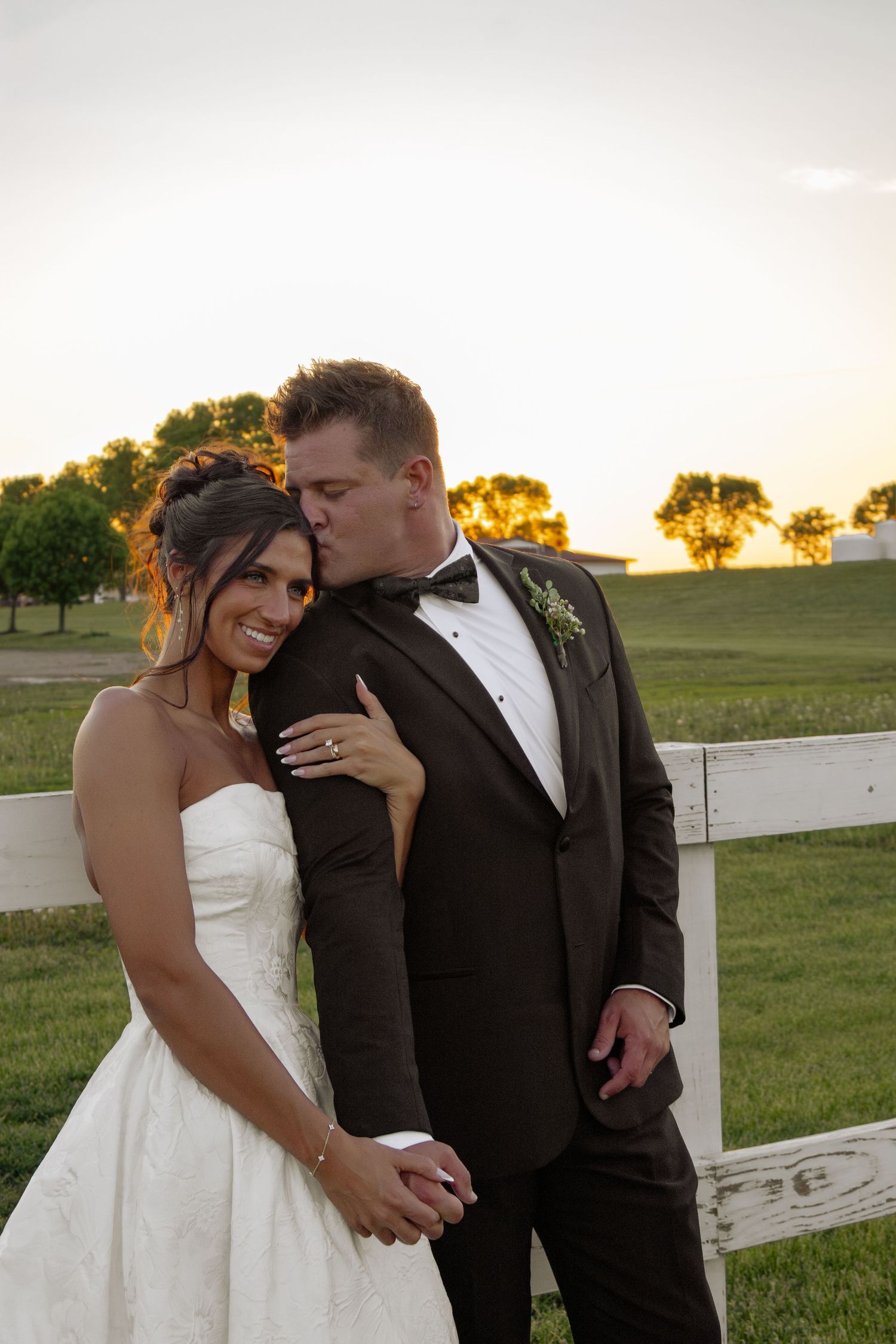golden hour bride and groom portrait, romantic wedding photos, warm, comfortable posing
