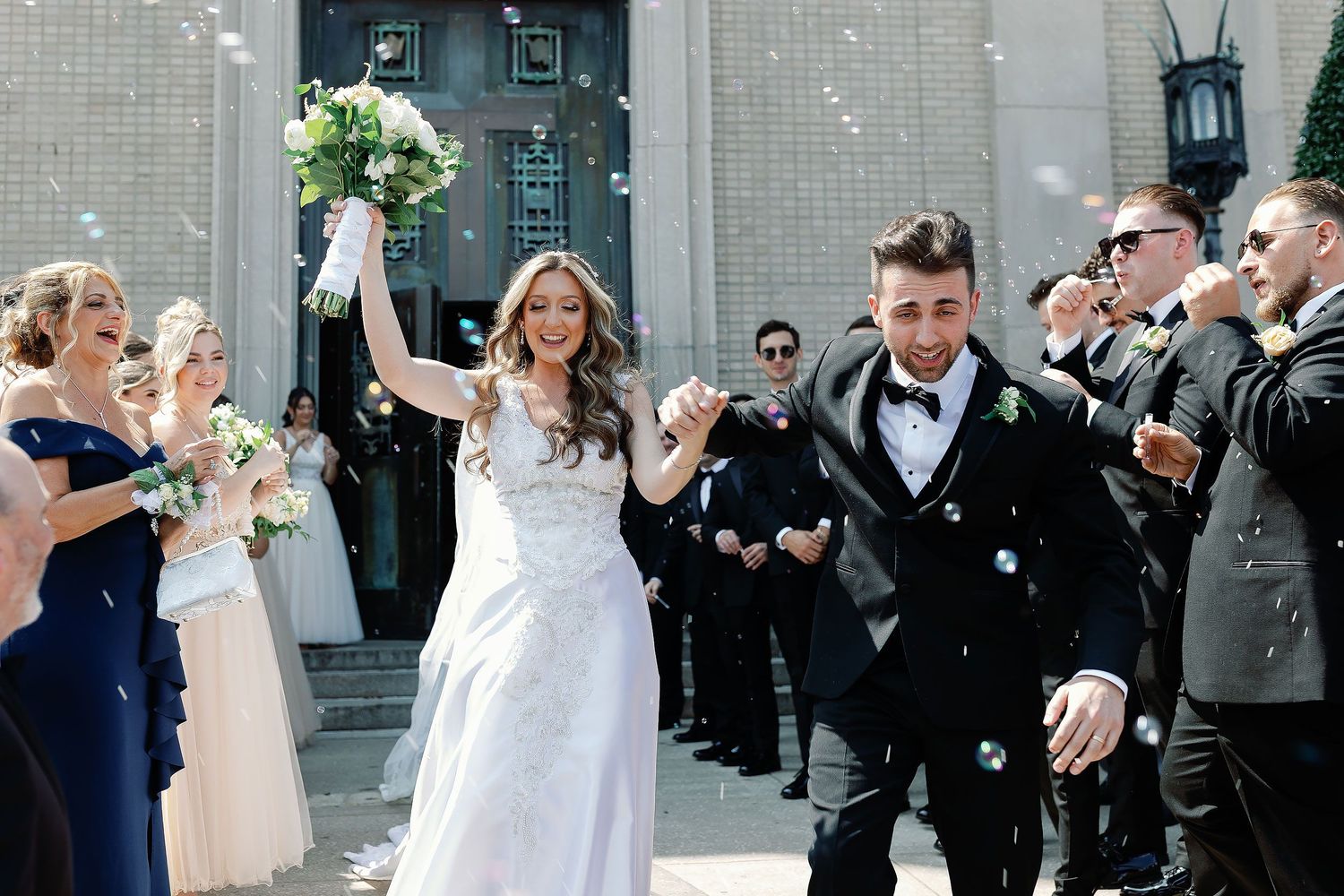 victoria-brandon-minneapolis-wedding-bubble-exit-luckie-photography