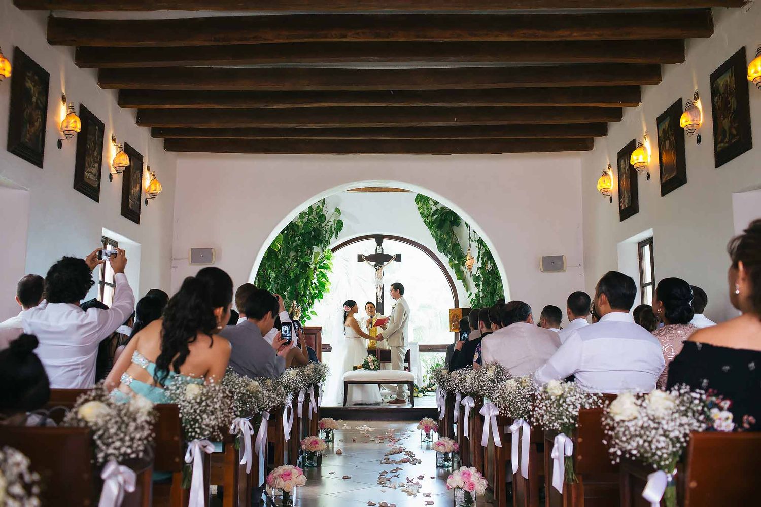 our-lady-of-carmen-chapel-playa-del-carmen-wedding-ceremony-interior