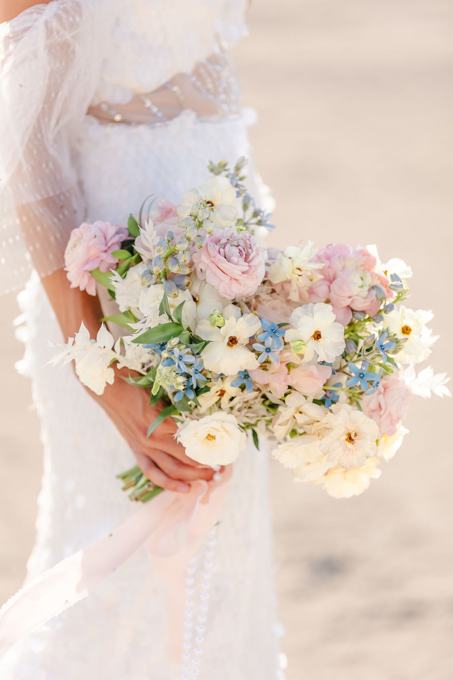 Light and Airy bridal bouquet, outdoor wedding