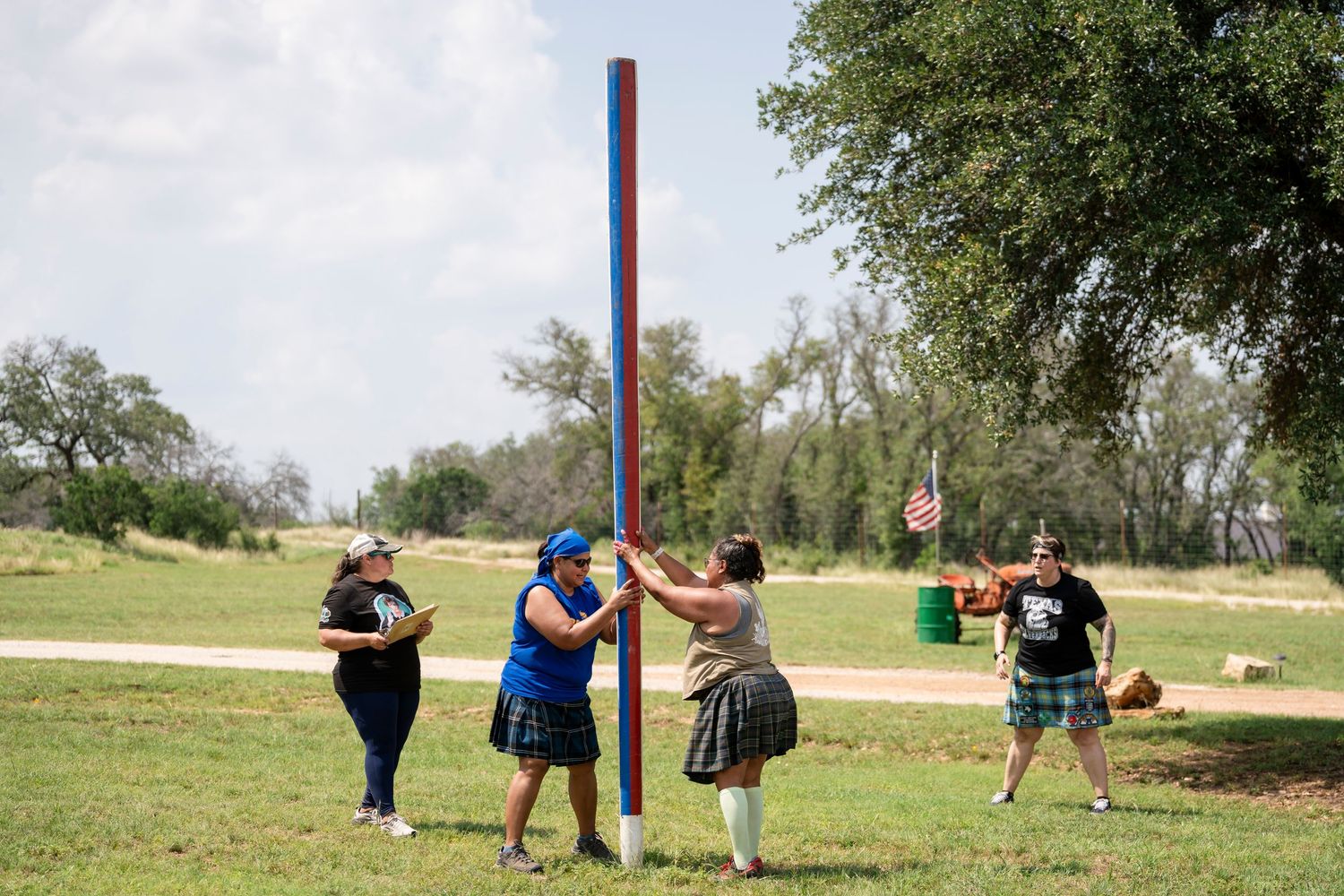 A sequence of photos shows a person throwing a disc golf disc across a grassy park setting.