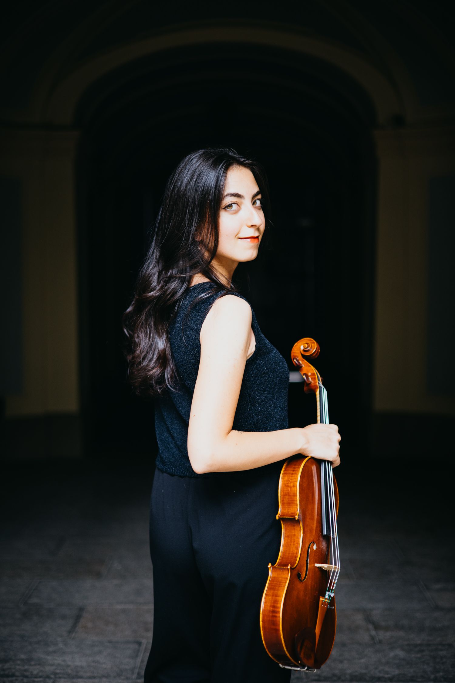 La violista Tessa Rippo fotografata da Marco Carino, fotografo per musicisti
