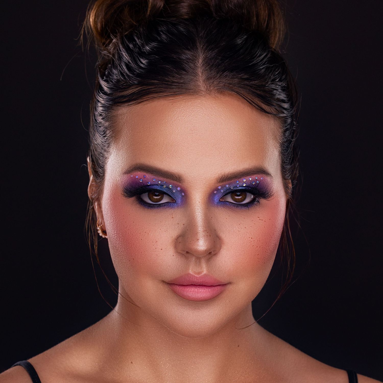 Creative beauty and editorial portrait photography captured in a Darwin studio by Julie Françoise Imagery