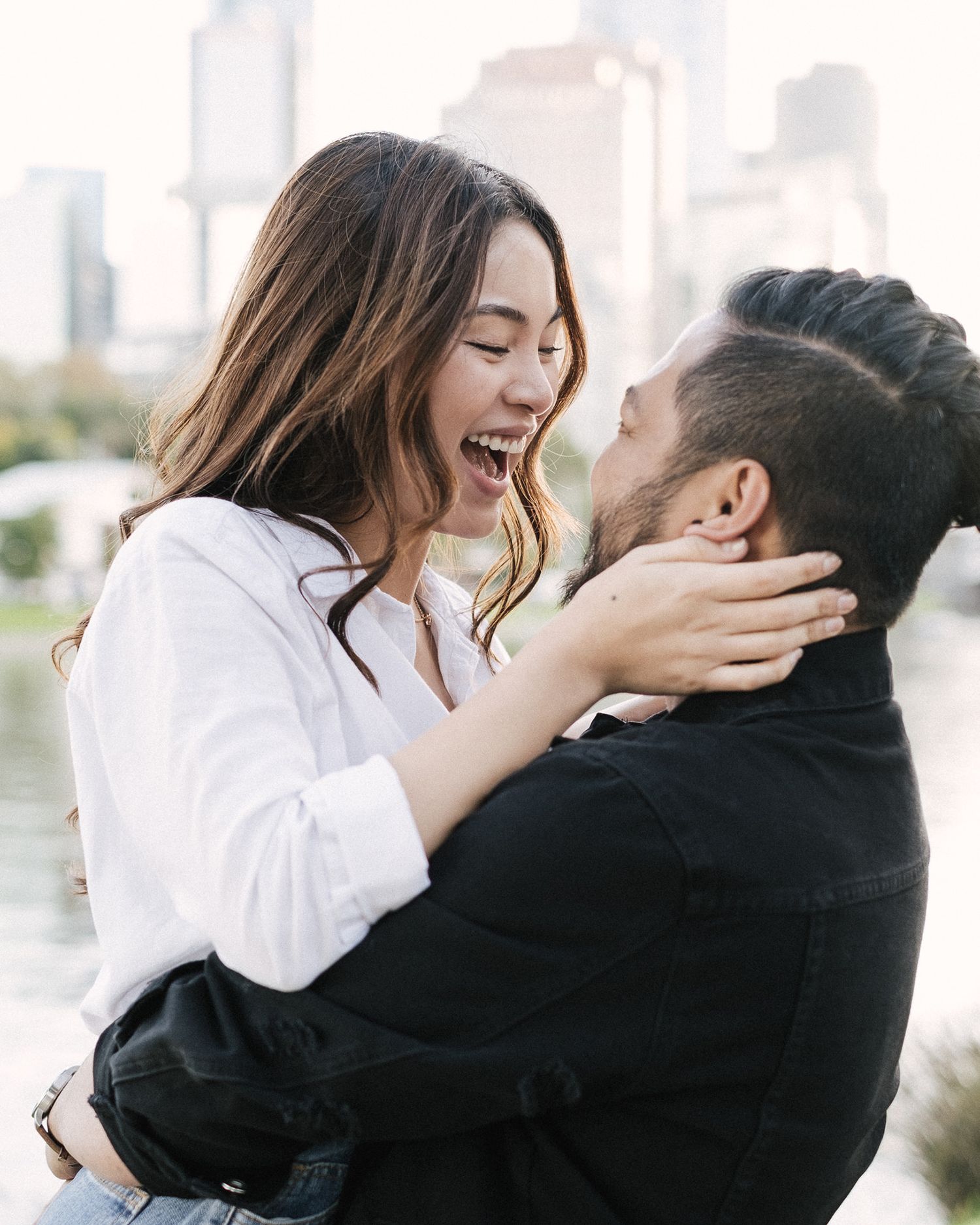 Couples photography with bridge view over Yarra River Melbourne