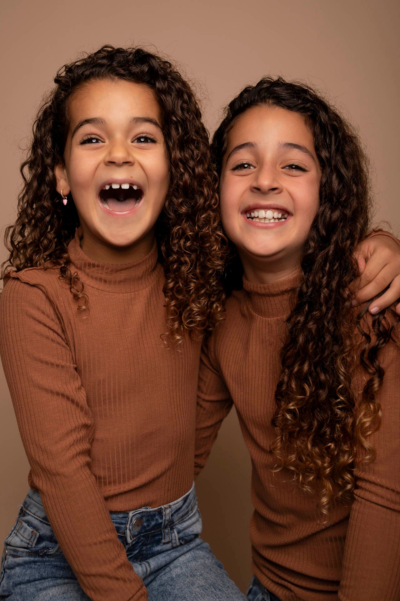 Kinderportret gemaakt in een fotostudio in Tilburg.
