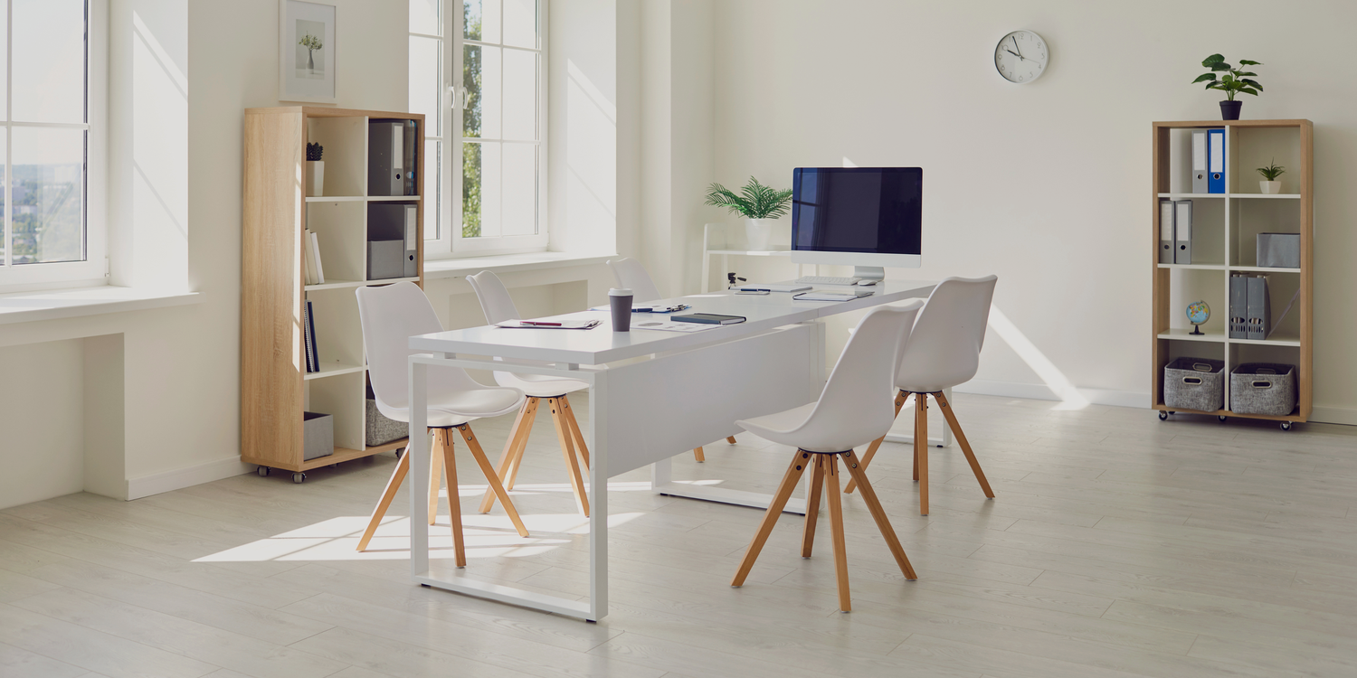 Helle Praxisräume und medizinisches Interieur für Kliniken in der Schweiz.