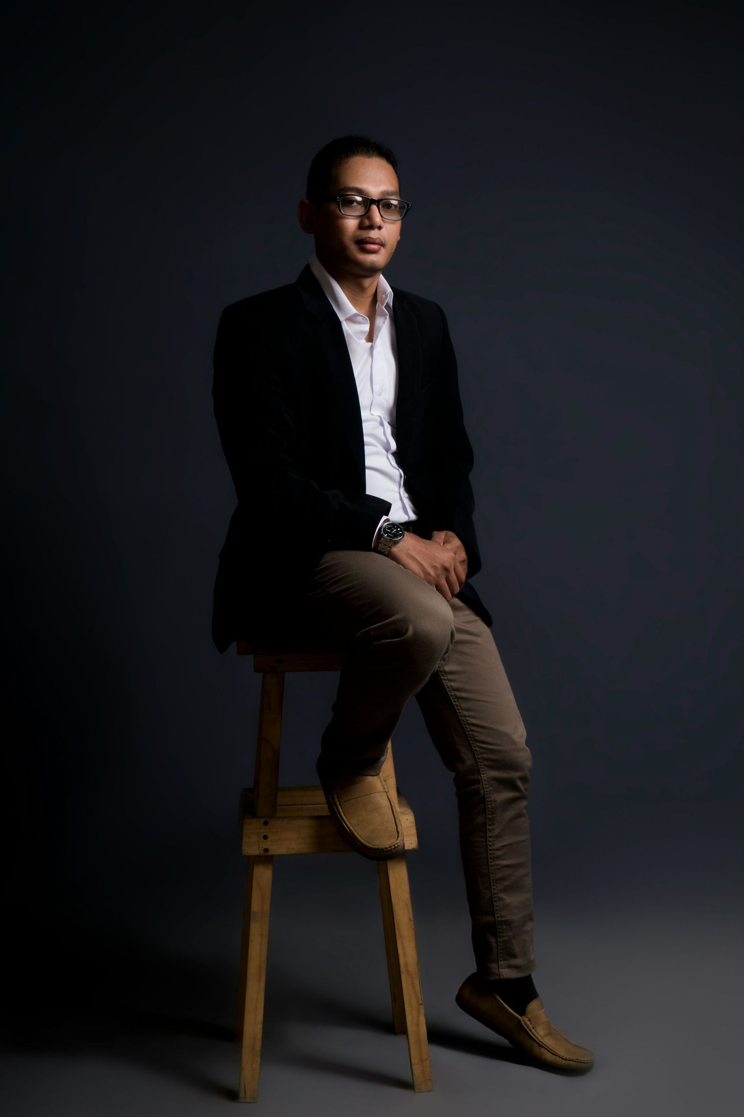 Executive on chair photo