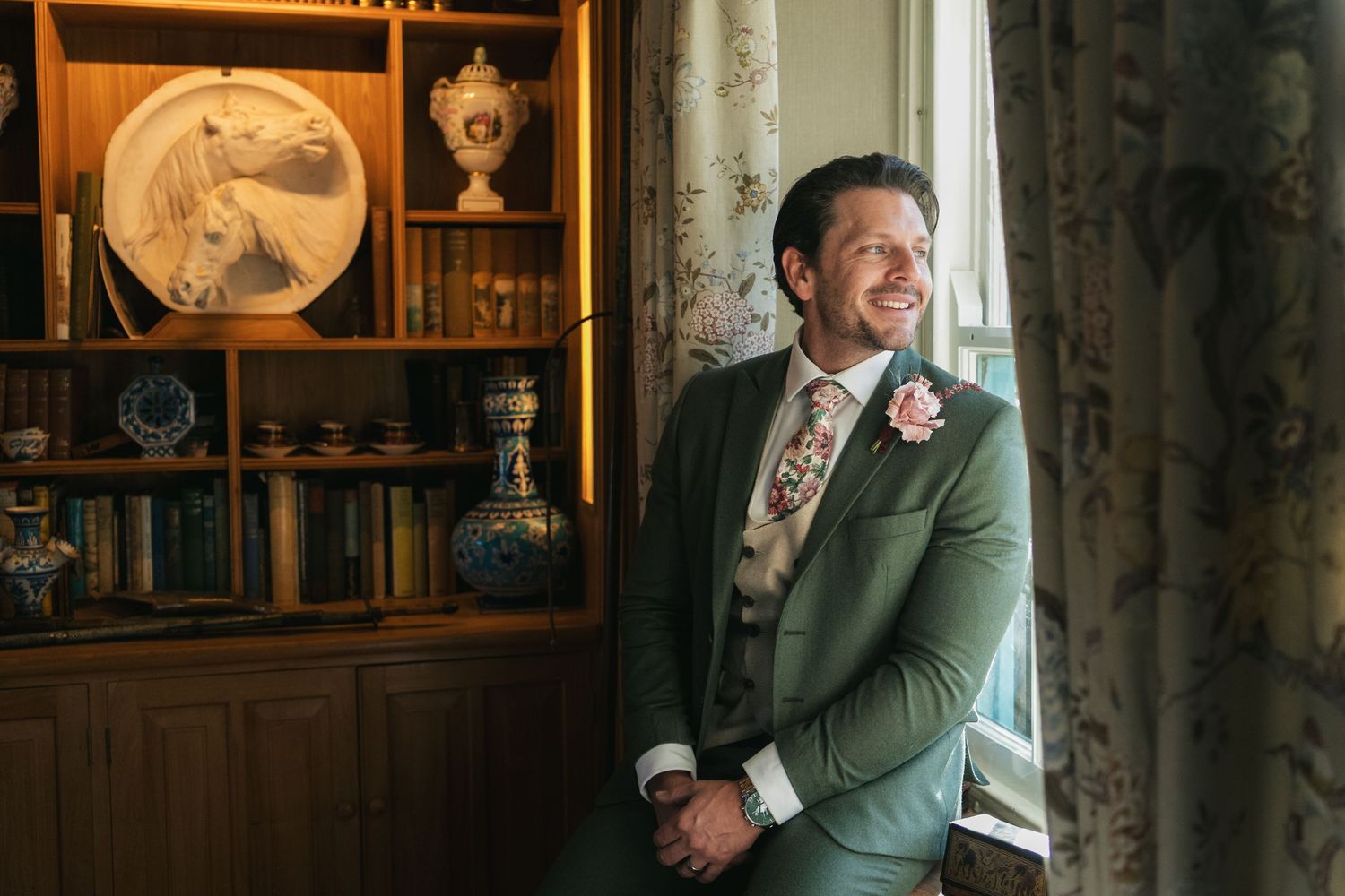 Groom preparation at South Farm, captured by @lyfphotos