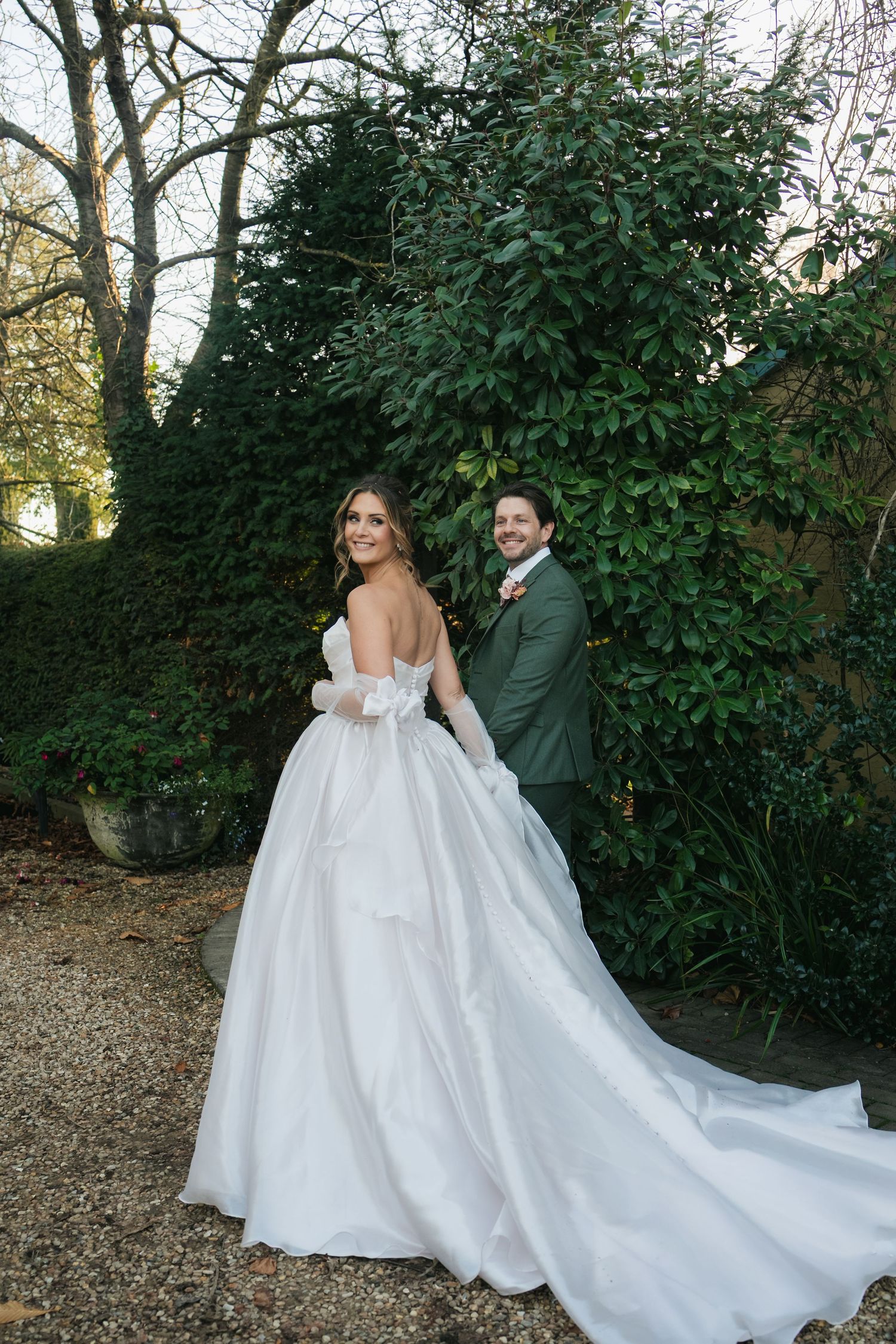 Wedding ceremony moment at South Farm captured by @lyfphotos