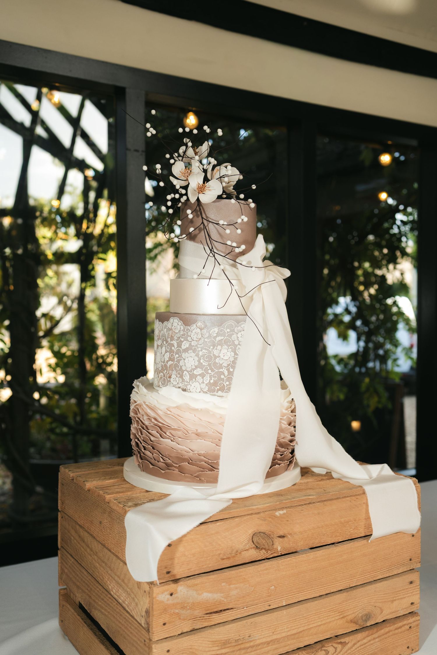 Reception styling at South Farm, captured by @lyfphotos