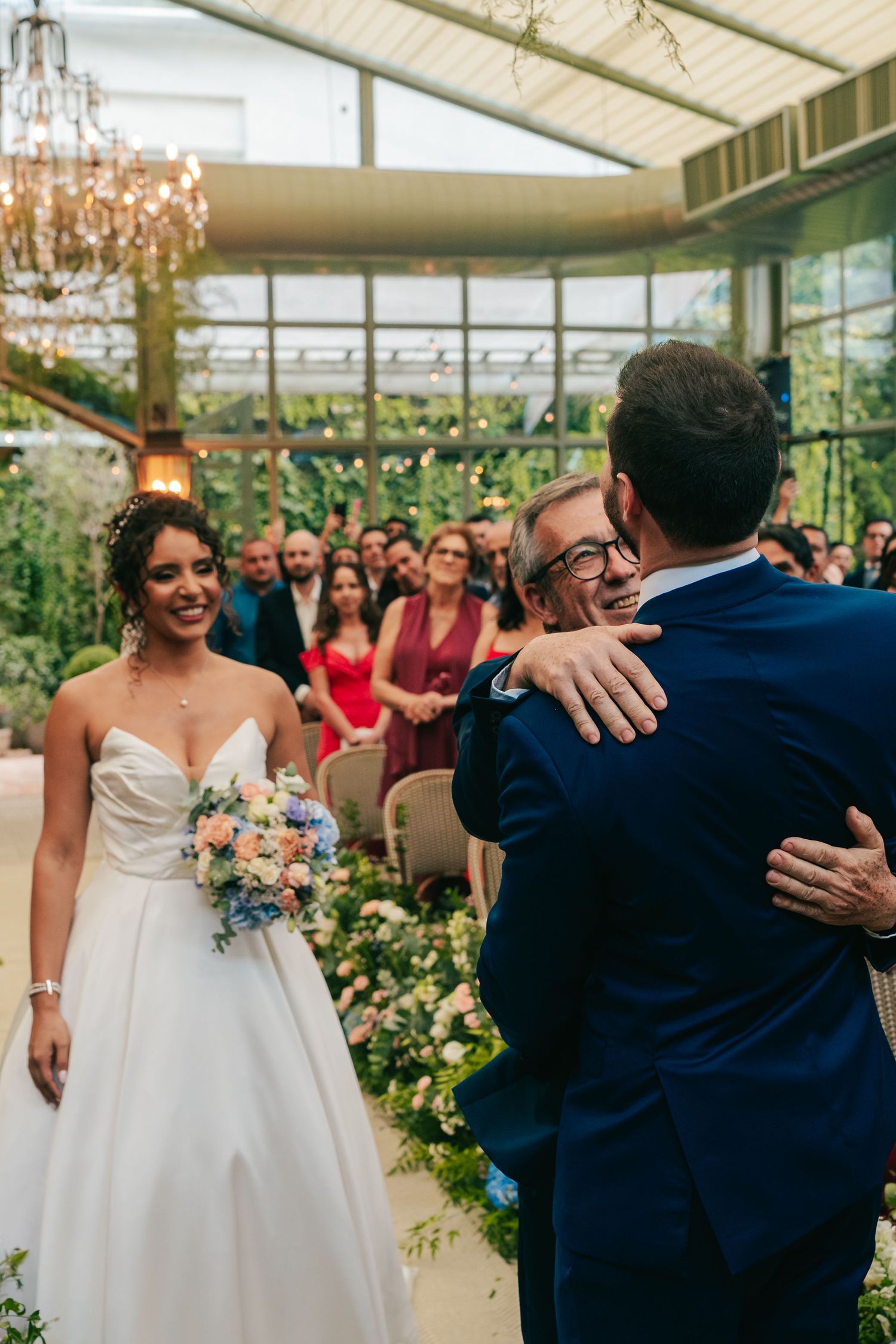 Emotional greenhouse wedding ceremony at Botânico Quintal in São Paulo, Brazil.