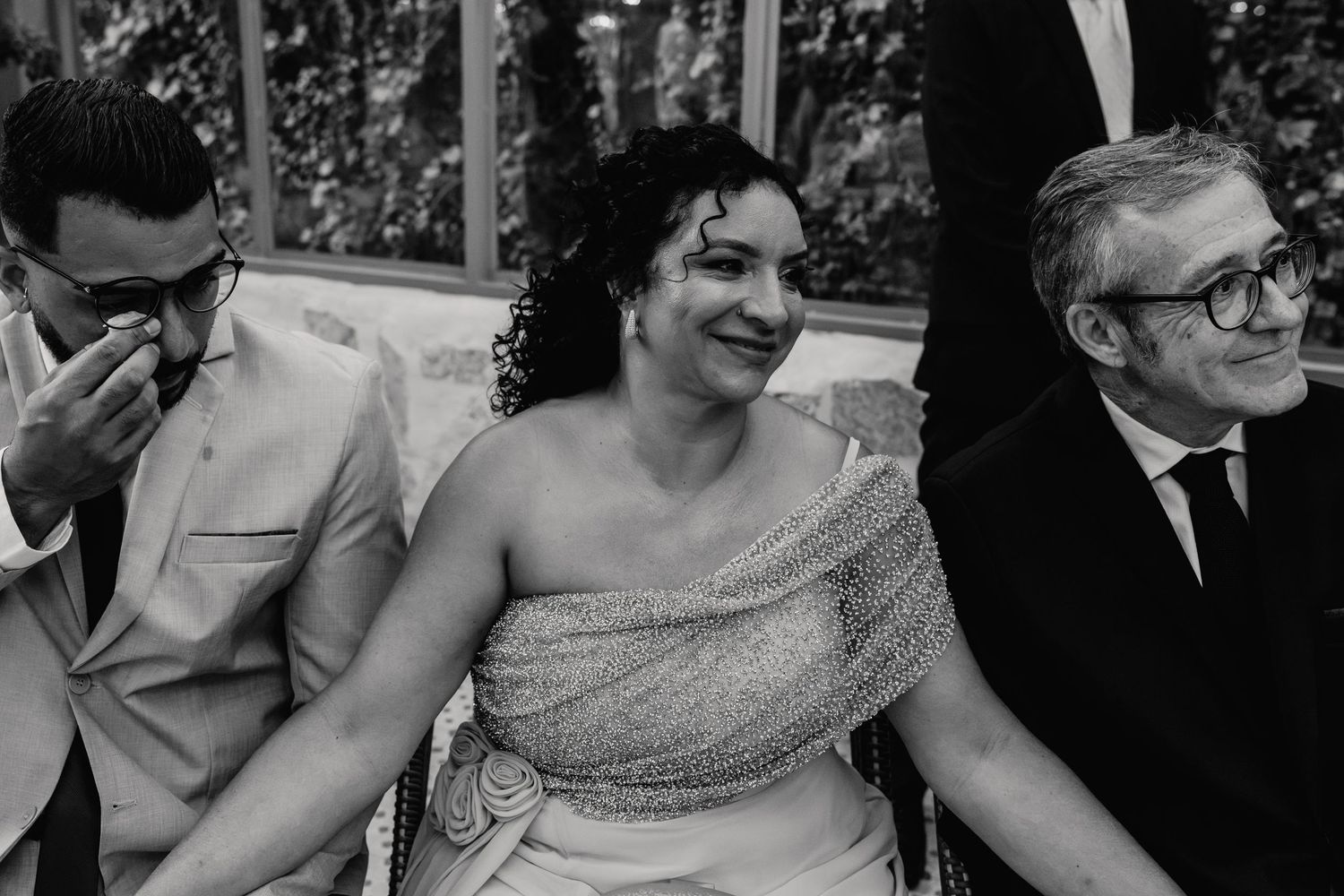 Emotional greenhouse wedding ceremony at Botânico Quintal in São Paulo, Brazil.