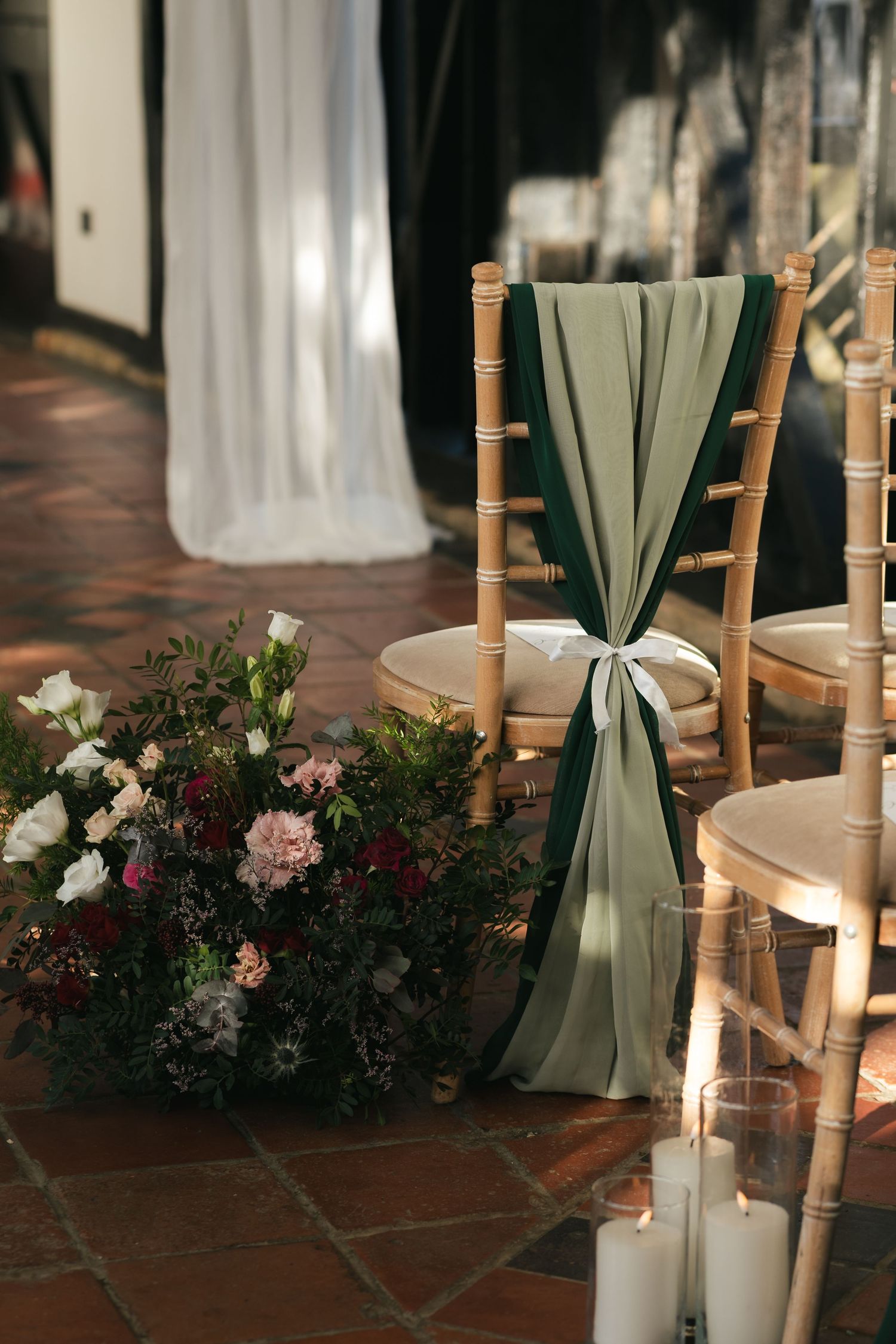 Reception styling at South Farm, captured by @lyfphotos