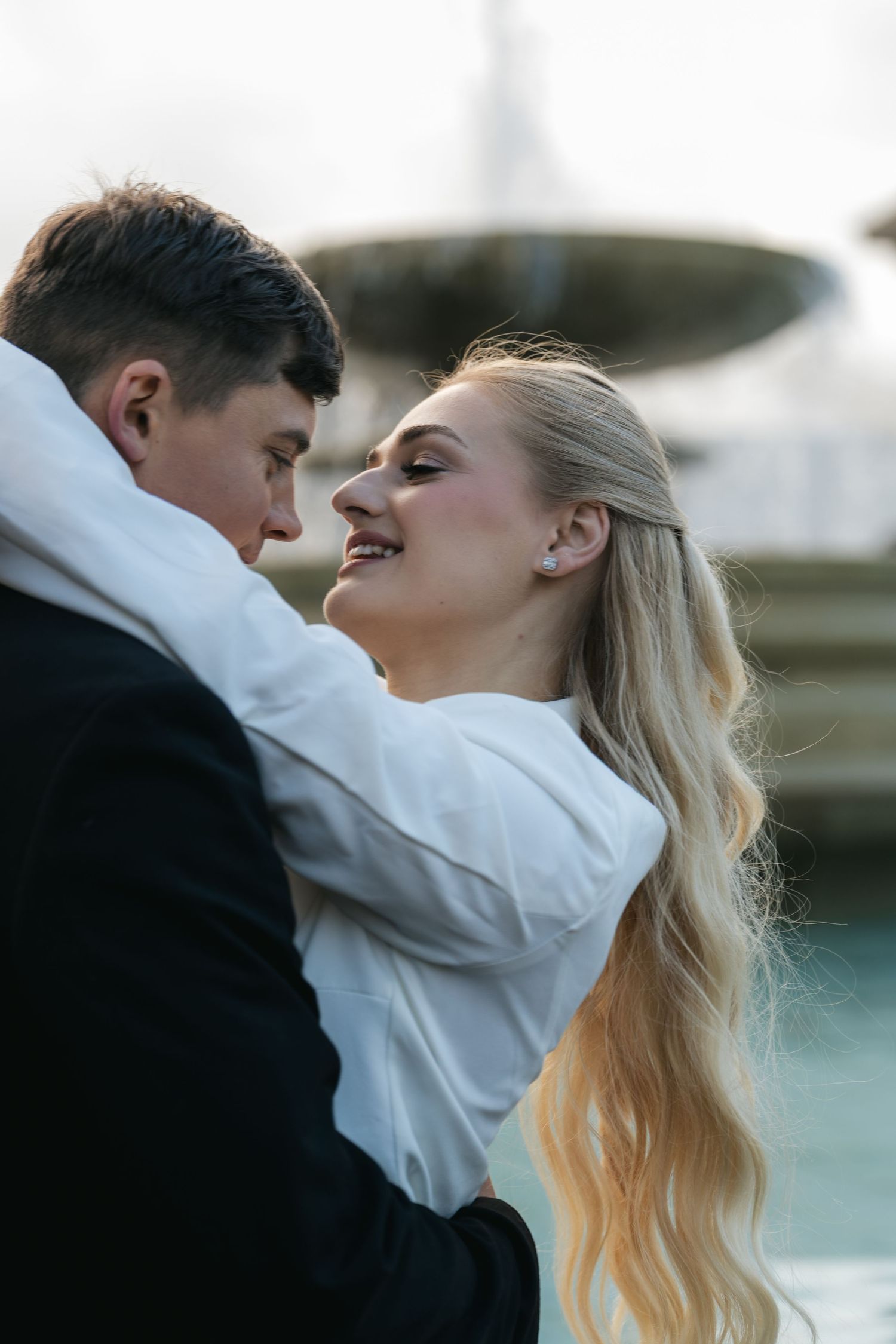 “Couple in Trafalgar Square by the National Gallery during a London couples photoshoot.”