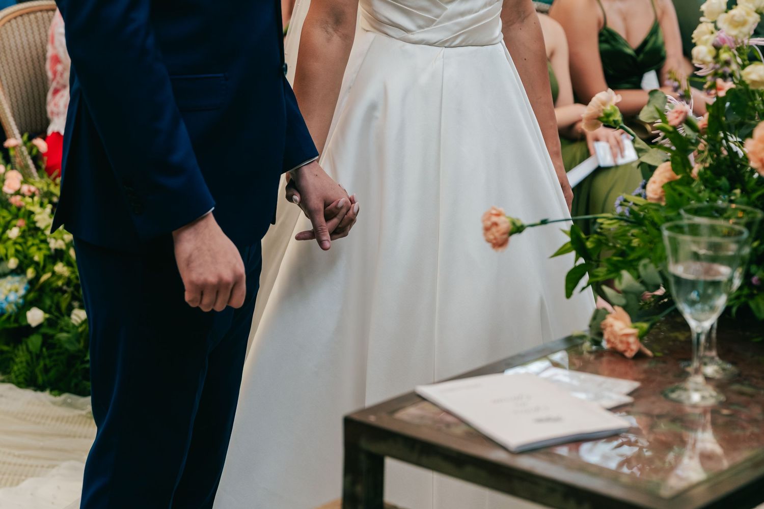 Emotional greenhouse wedding ceremony at Botânico Quintal in São Paulo, Brazil.