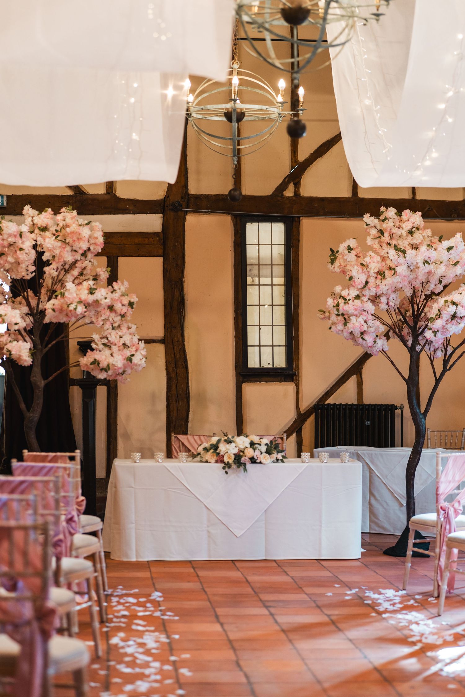 The Tithe Barn Bedford, captured by a UK London wedding photographer @lyfphotos