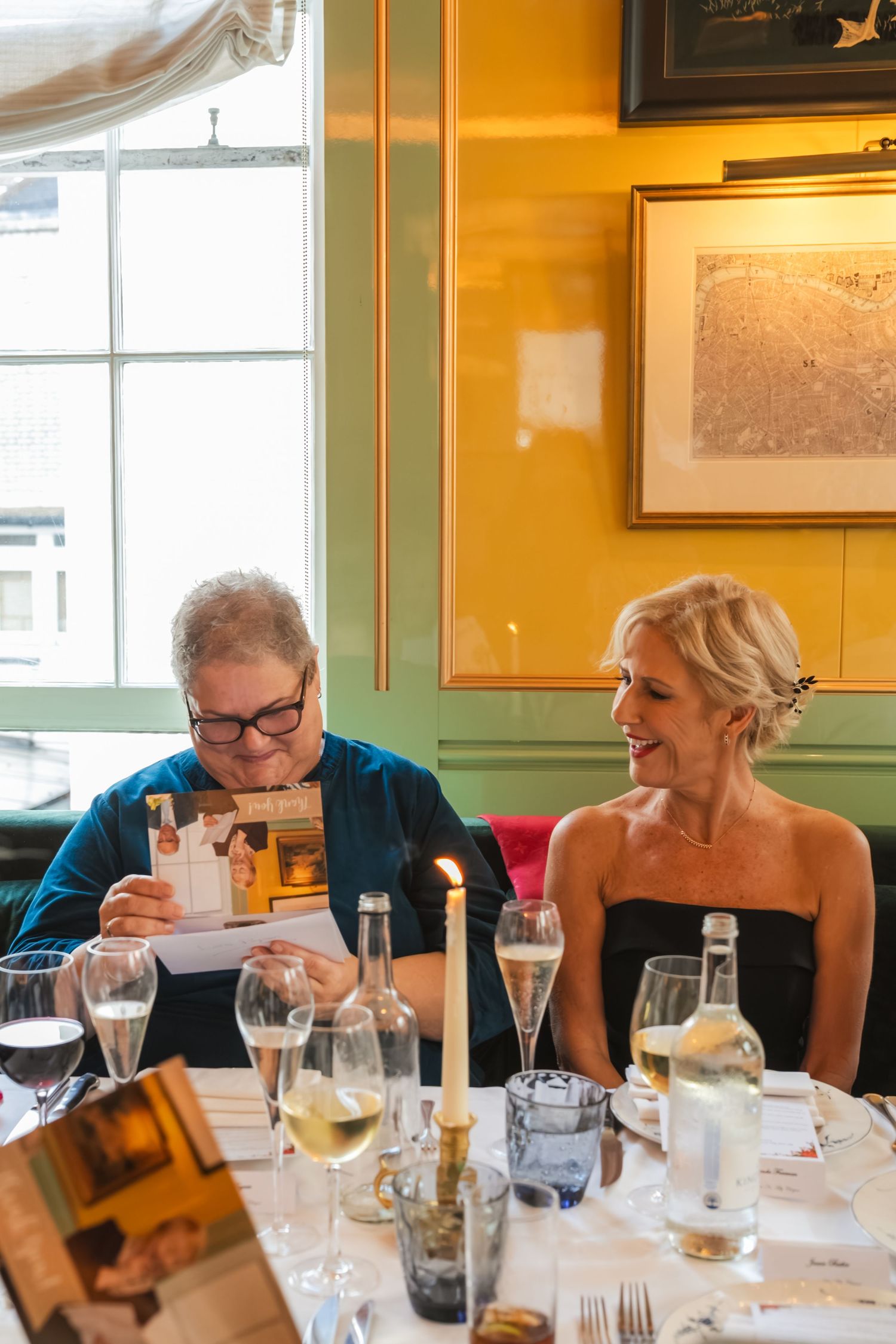 Amanda and Richard celebrating their wedding anniversary in 50 Cheyne Chelsea, photographed by London UK photographer @lyfphotos
