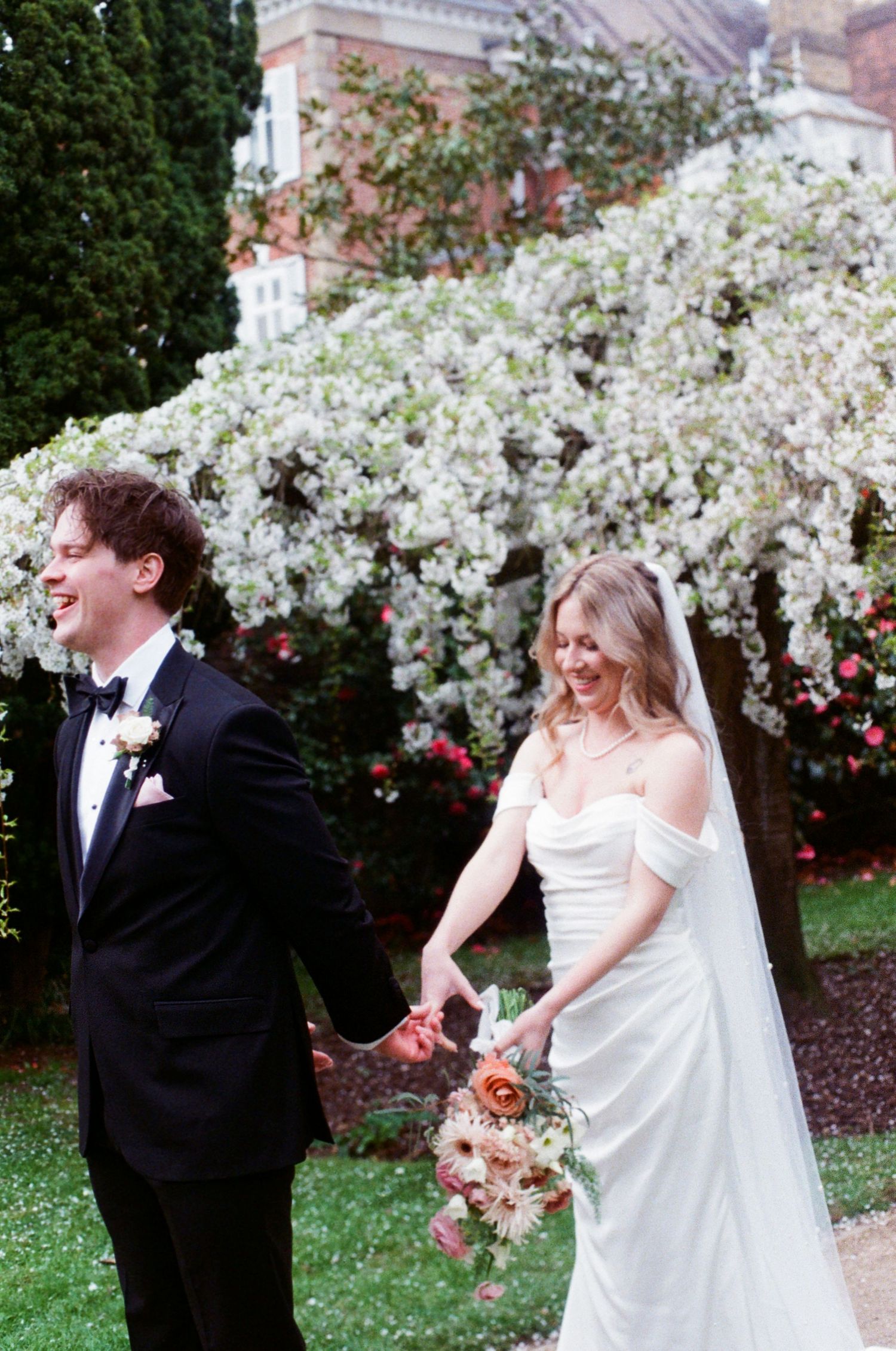 Spring blossom portraits at York House Twickenham wedding