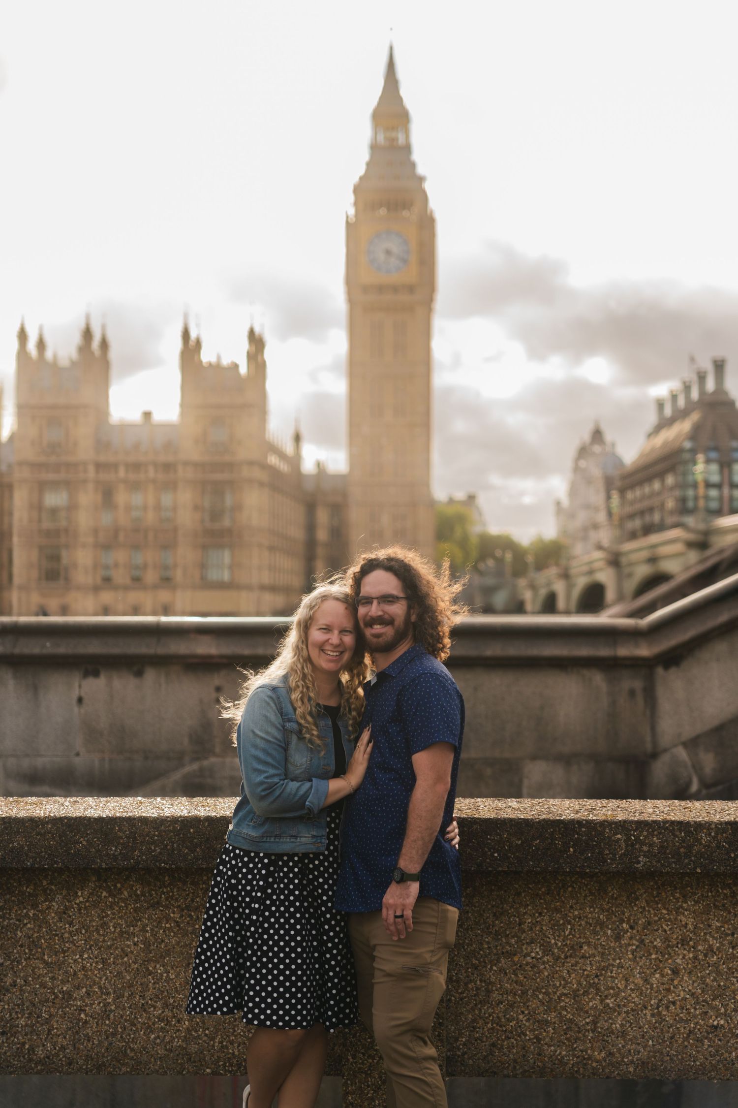 Couple enjoying sunset in Westminster with Big Ben in the background captured by UK LONDON Photographer @lyfphotos