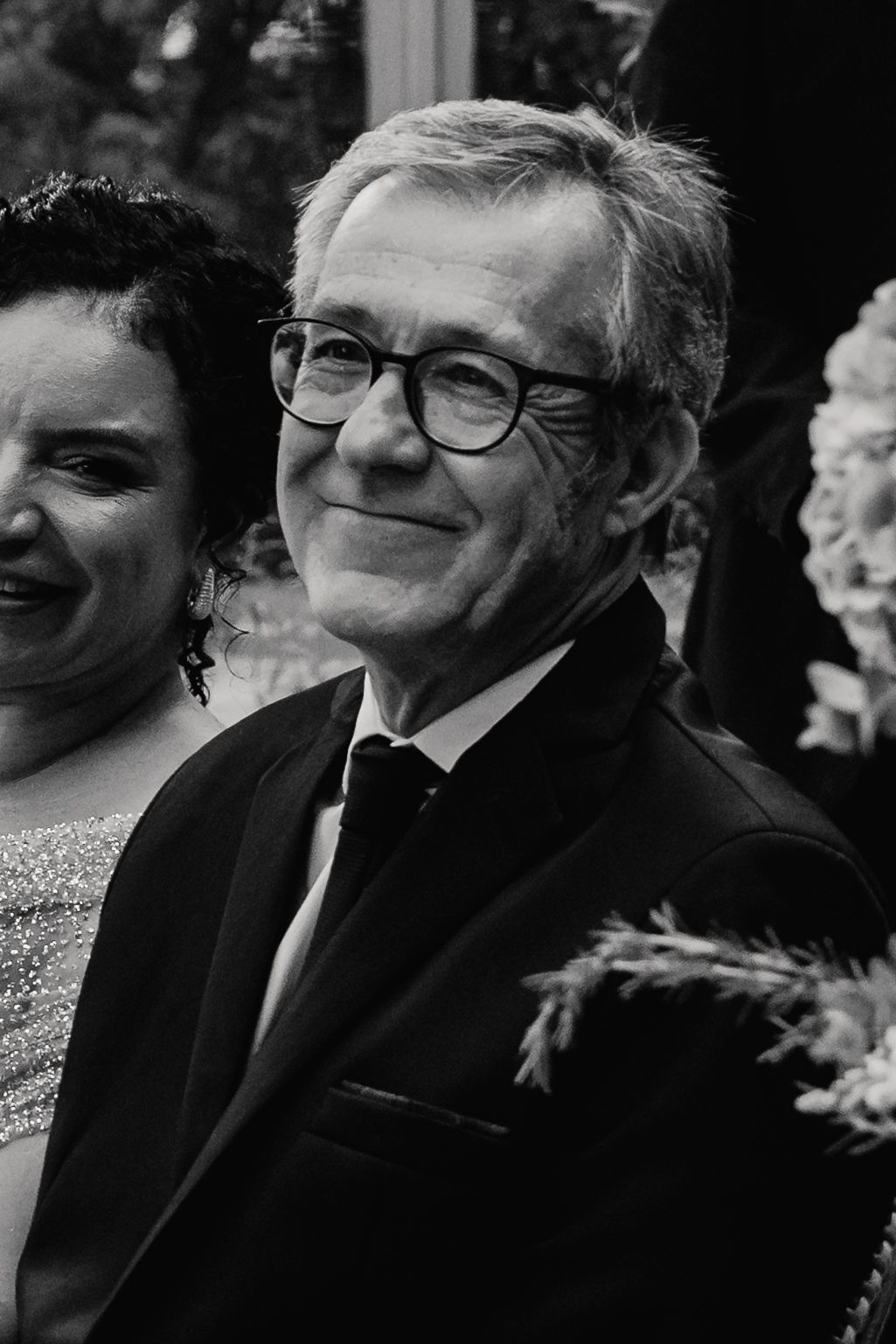 Emotional greenhouse wedding ceremony at Botânico Quintal in São Paulo, Brazil.