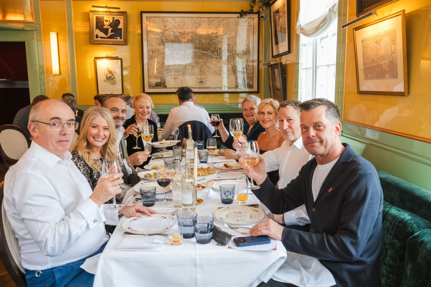Intimate micro event lunch at 50 Cheyne in Chelsea, London, photographed by a London event and wedding photographer @lyfphotos