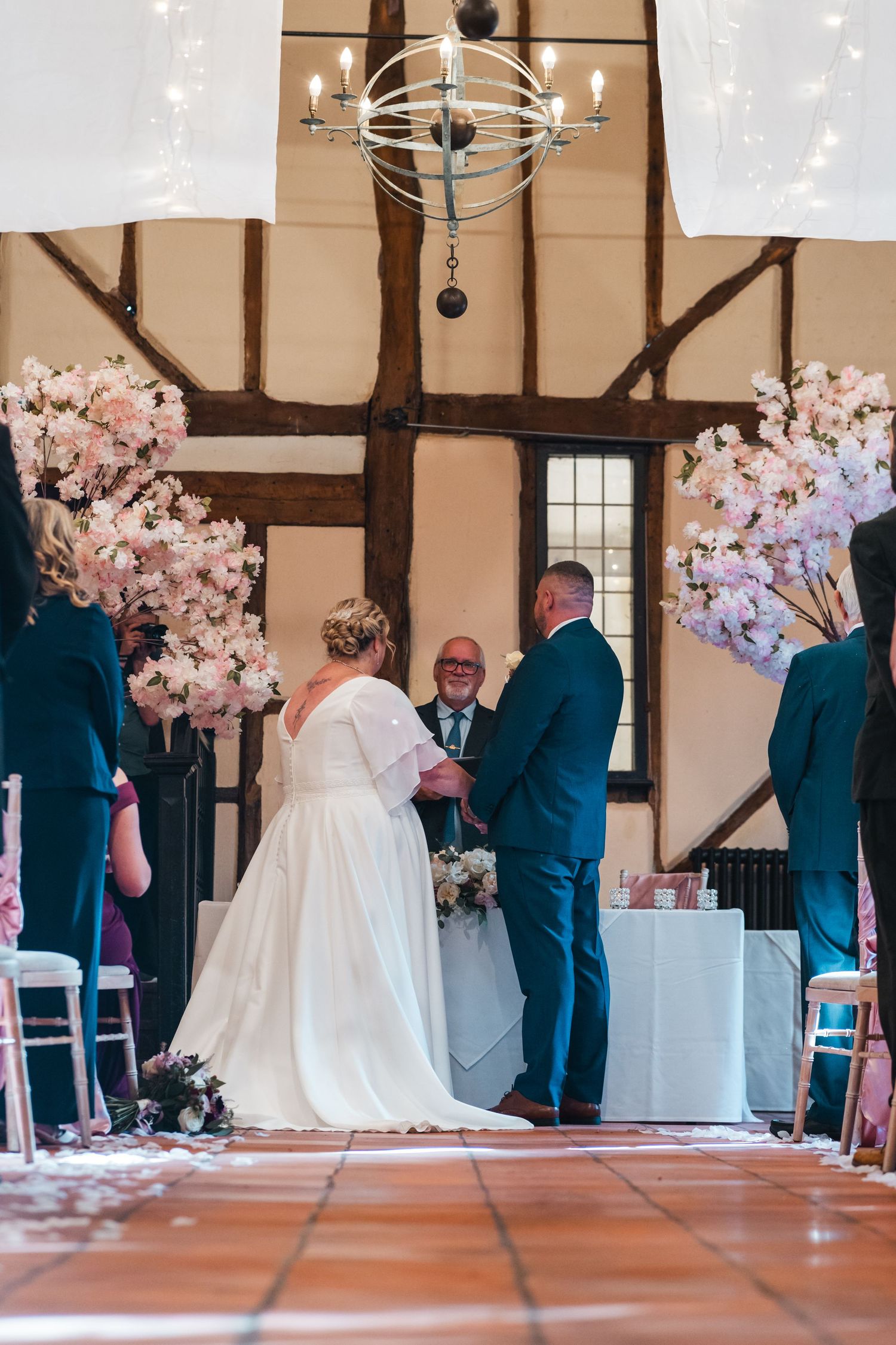 The Tithe Barn Bedford, captured by a UK London wedding photographer @lyfphotos