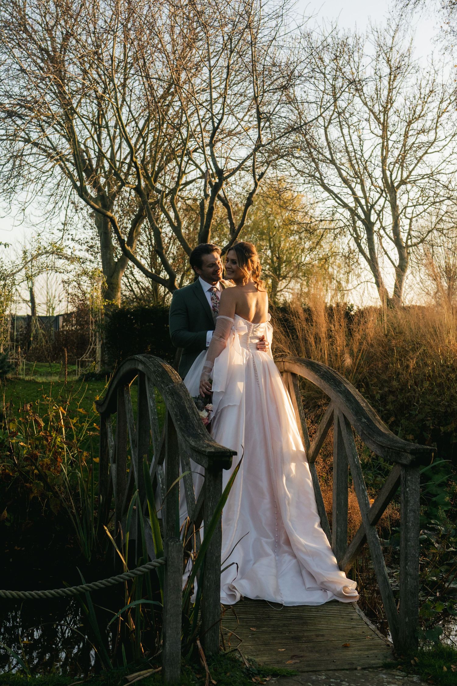 Wedding golden hour portraits at South Farm, captured by @lyfphotos