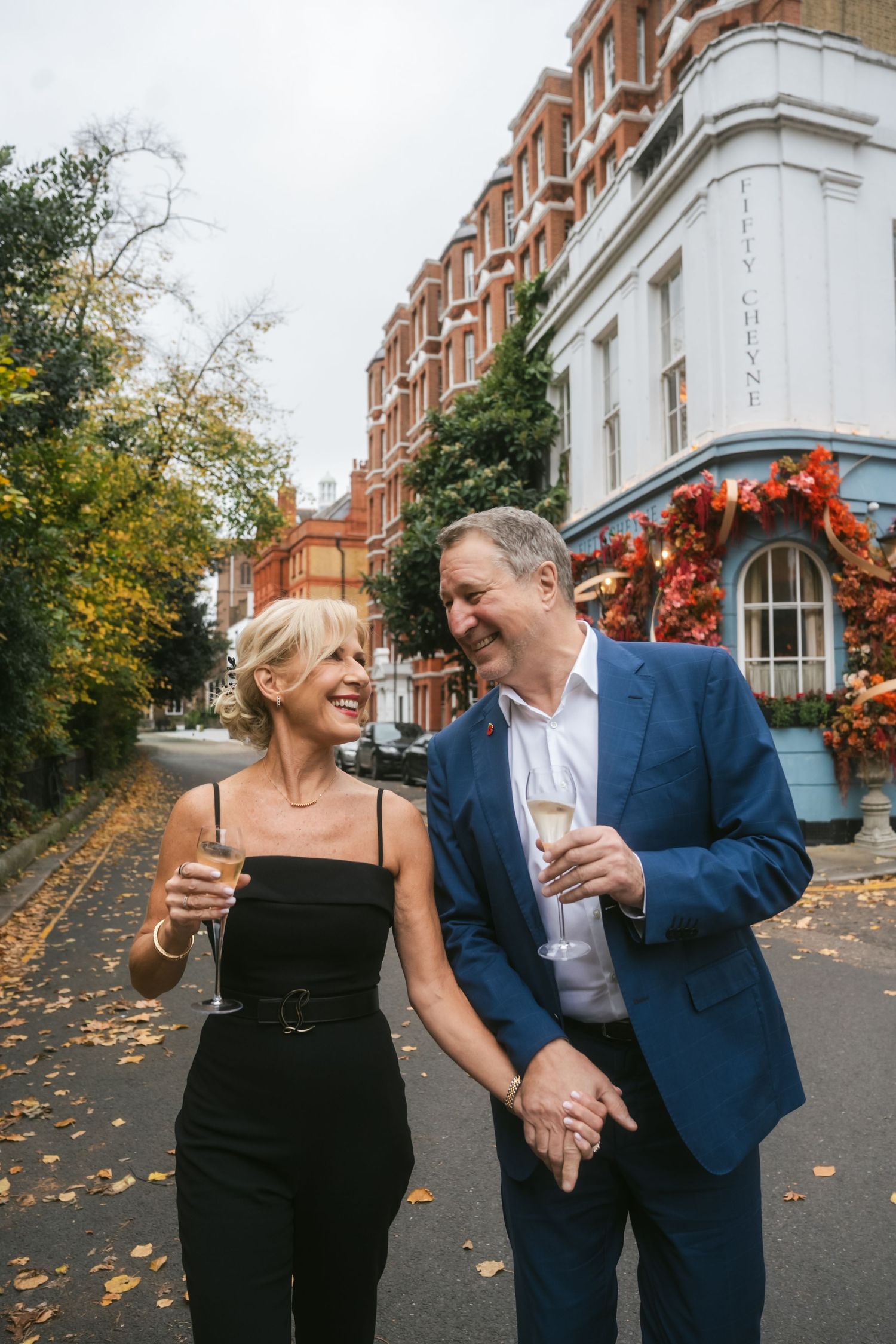Amanda and Richard celebrating their wedding anniversary in 50 Cheyne Chelsea, photographed by London UK photographer @lyfphotos