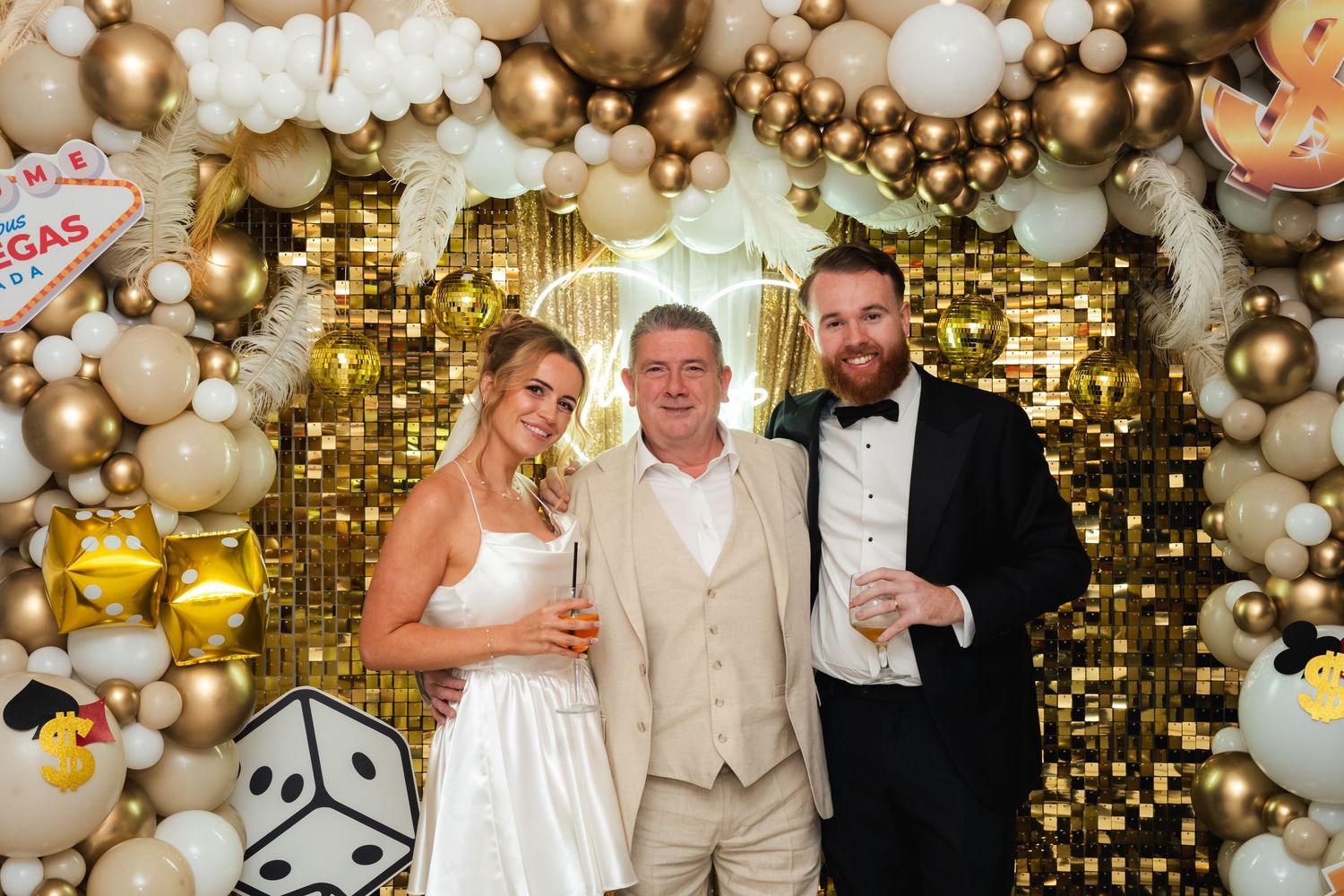 Natural elopement celebration at The Oaks Eltham photographed by London wedding photographer @lyfphotos