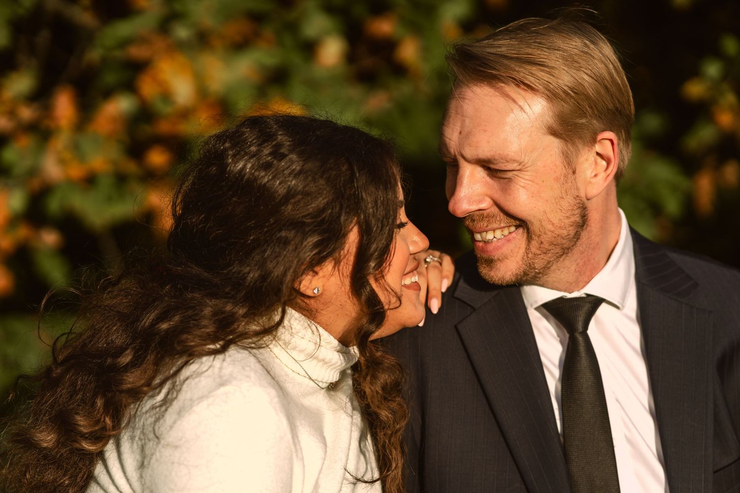 Couple photos at Gunnersbury Park, Anne and Jack photographed by London engagement and wedding photographer @lyfphotos