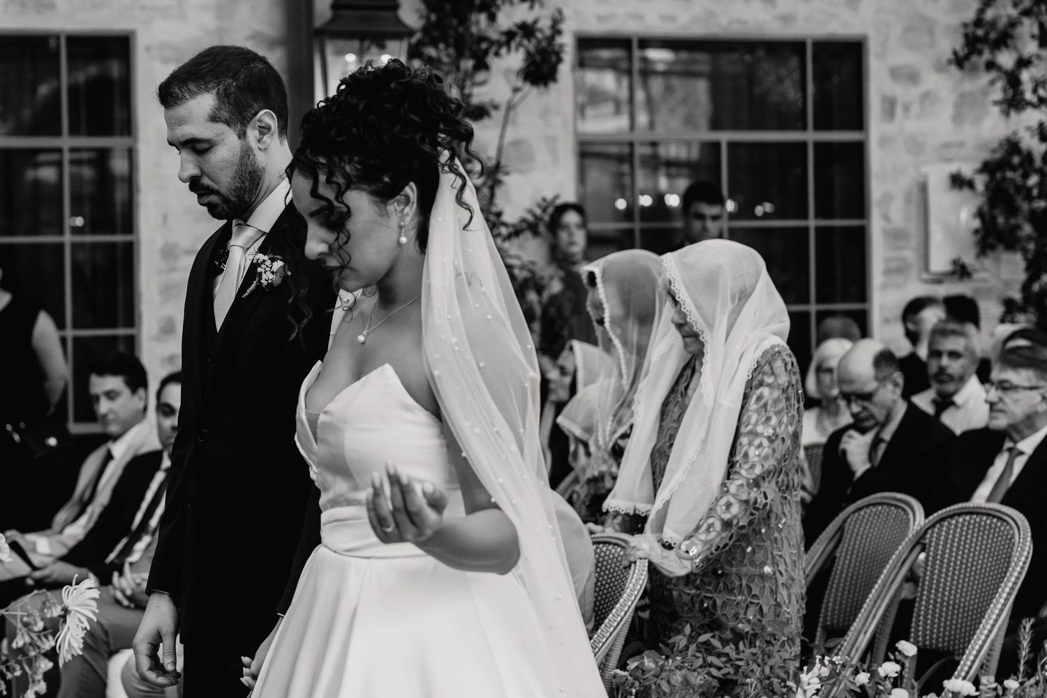 Emotional greenhouse wedding ceremony at Botânico Quintal in São Paulo, Brazil.