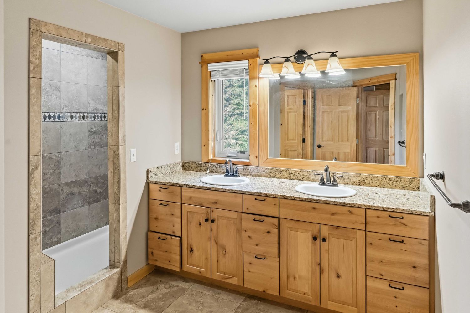 Bathroom photo for real estate photography Suncadia Washington