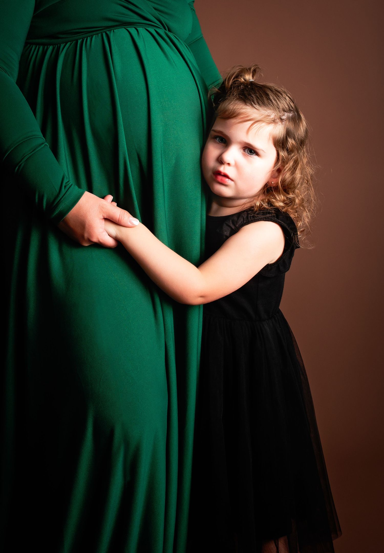 Oshi Medlin Photography LLC | Nashville Family Portrait Photographer | Family studio Portraits
