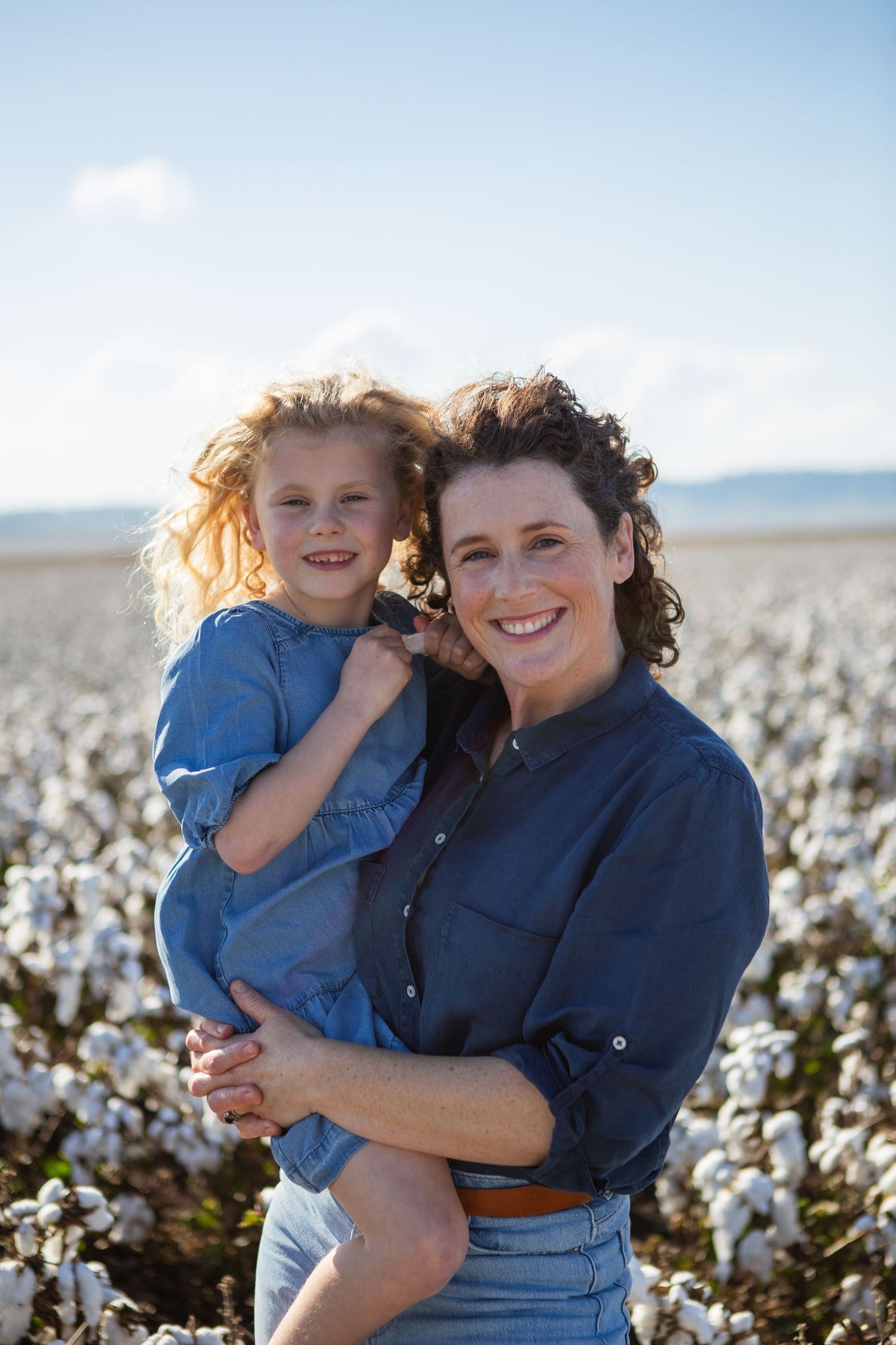 Mum and daughter smiling in the cotton during Quirindi Family Photoshoot