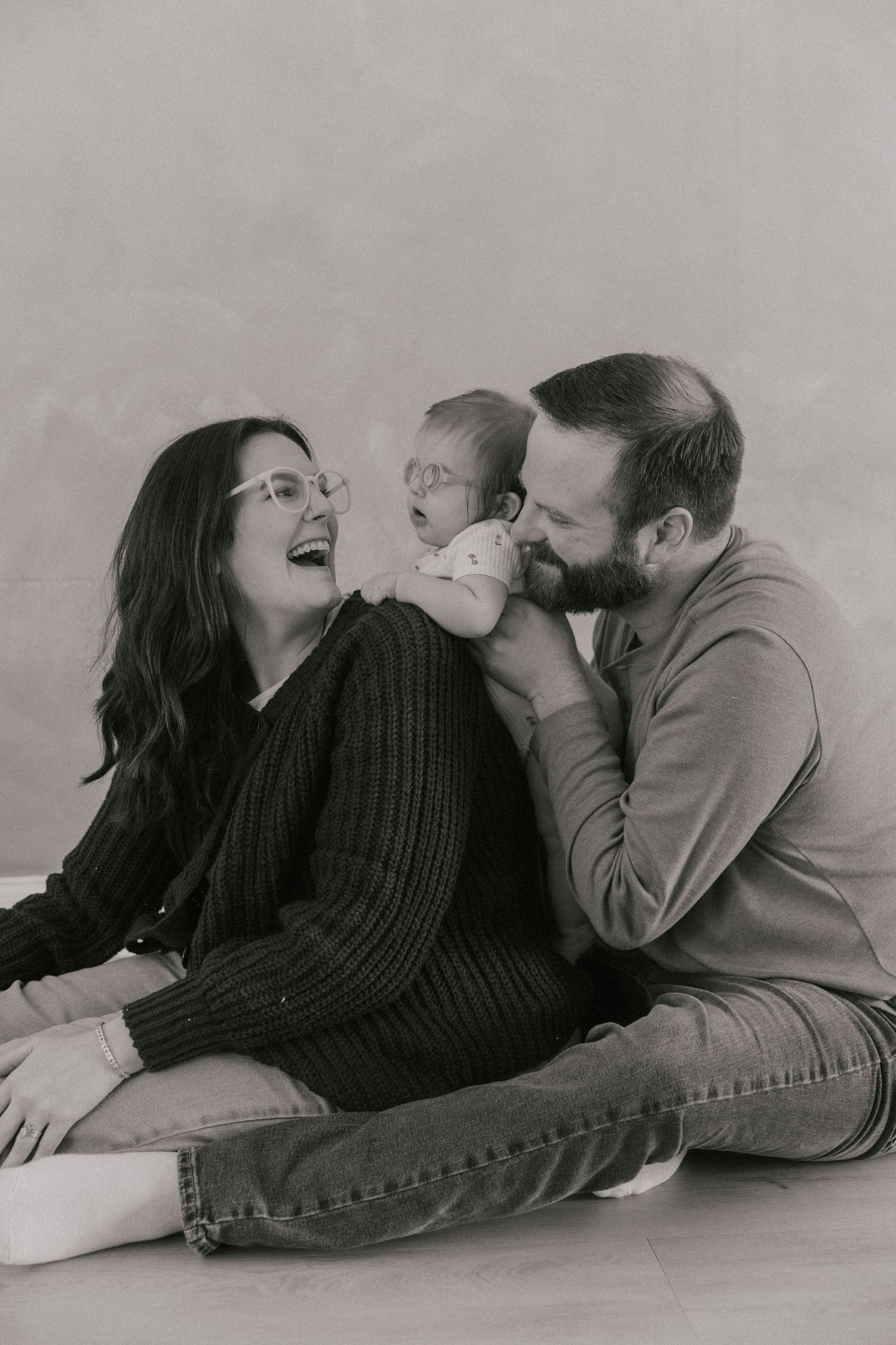 dfw black and white studio family photo