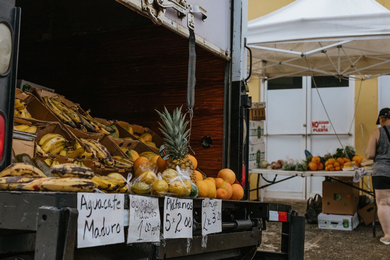 Puerto Rican market photography