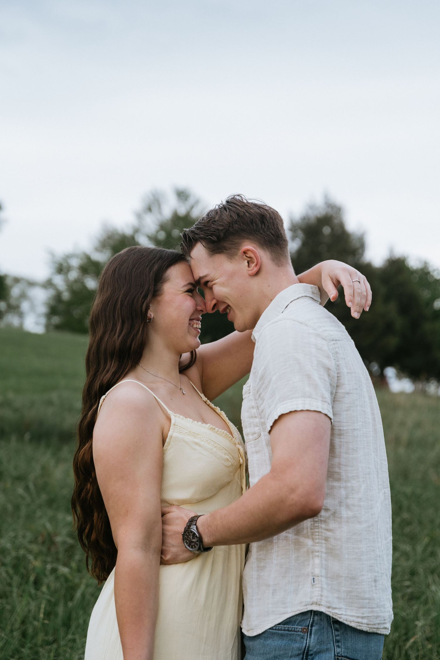 Romantic outdoor couples' portraits in Southwestern Pennsylvania