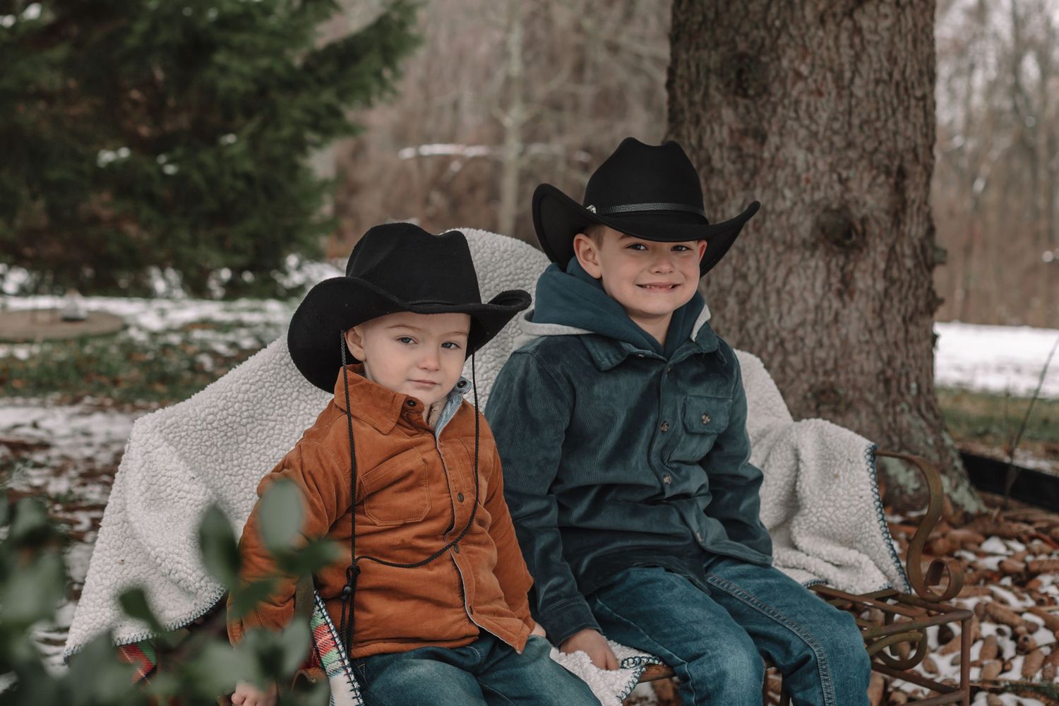 Wholesome family portrait photography by Cortny Jo Photography in Uniontown Pennsylvania