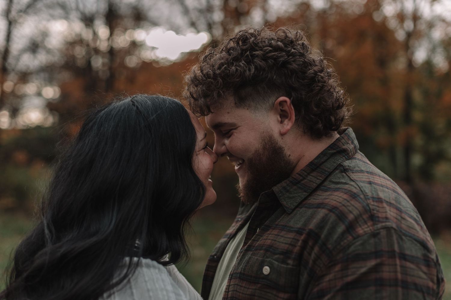 Outdoor couples' photography session in Pennsylvania