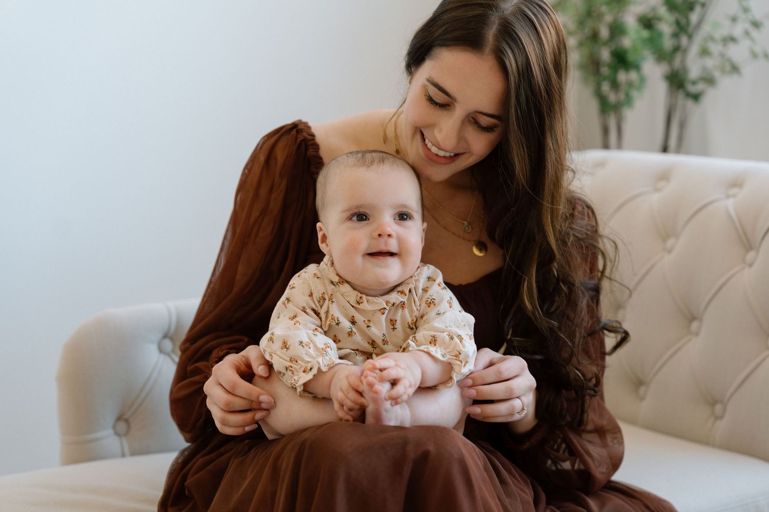 mother and baby, holding baby tight, loving on baby, mommy and me session, eau claire photographer