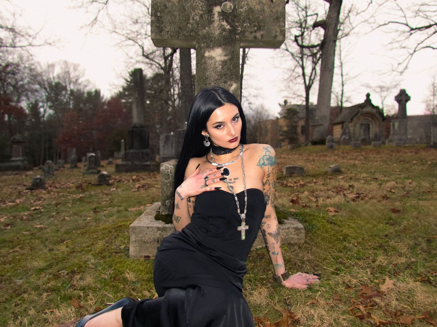 Movie like beautiful dim moody romantic model photoshoot jacksonville florida 32082 photographer warm golden hour beauty professional luxury