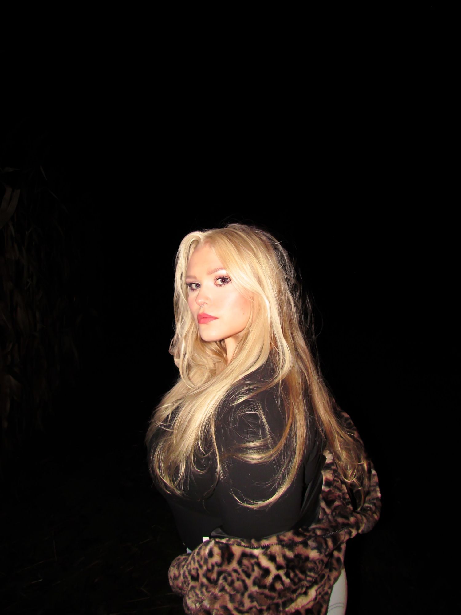 Night photoshoot beautiful romantic moody model professional photographer jacksonville florida area luxury and glamorous portrait photo fy