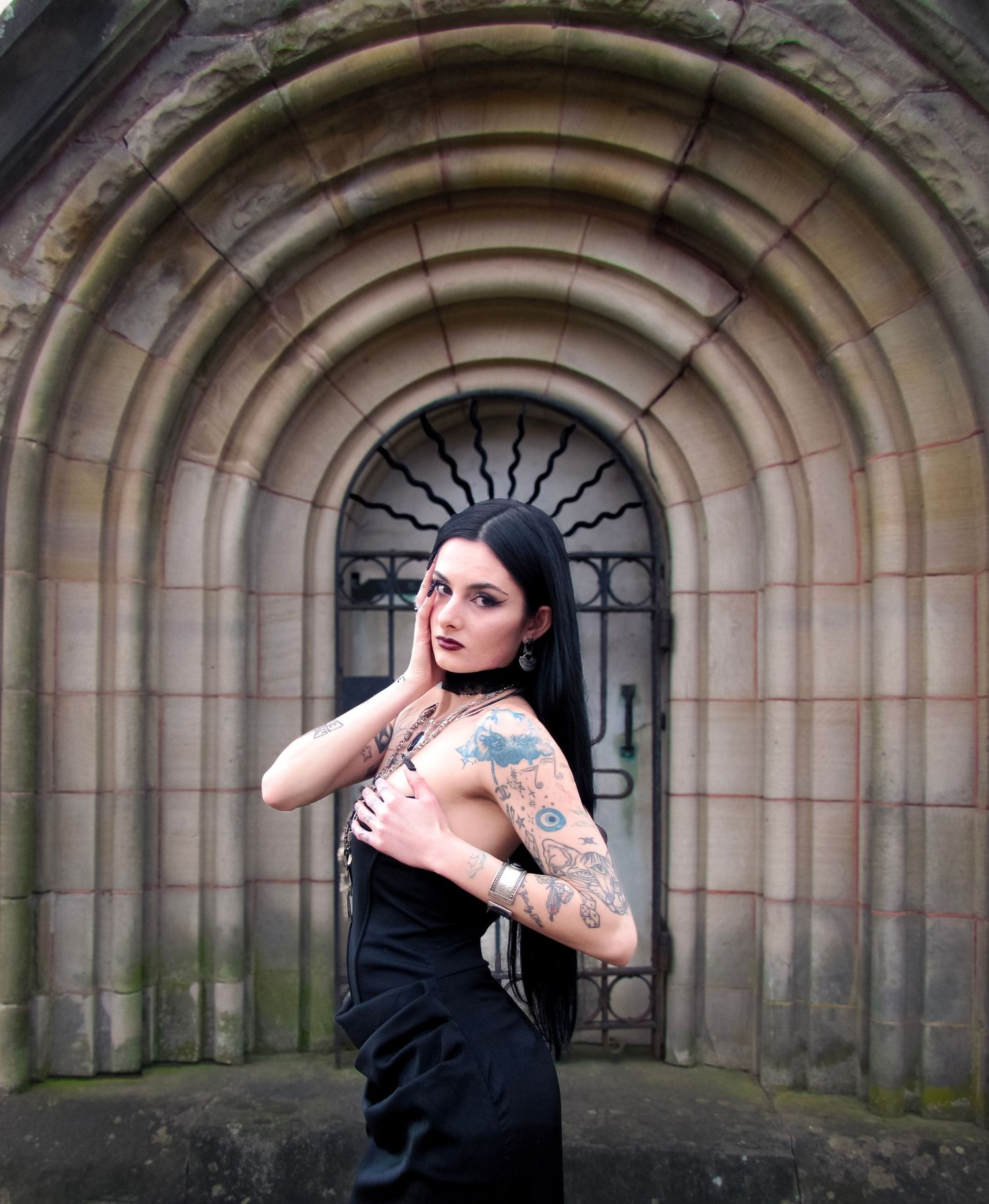ethereal goddess model luxury photoshoot movie like photos professional photographer jax Florida Jacksonville romantic emotional moody slay