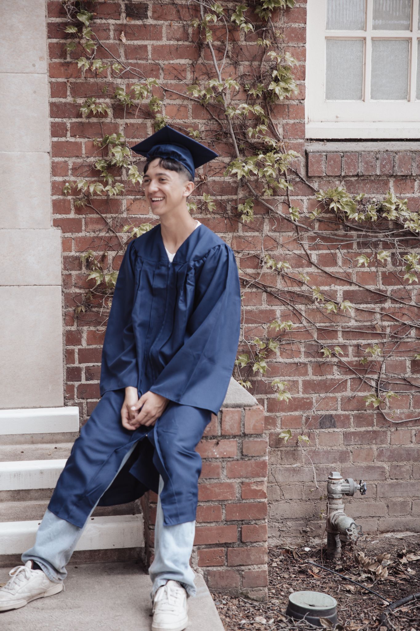 Lifestyle senior photos in Lodi CA featuring candid, personality‑focused outdoor portraits.