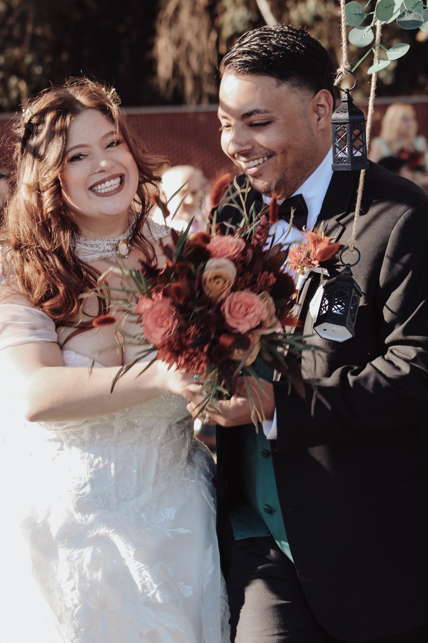 Candid fall micro‑wedding moments captured with warm natural light and intimate storytelling details.