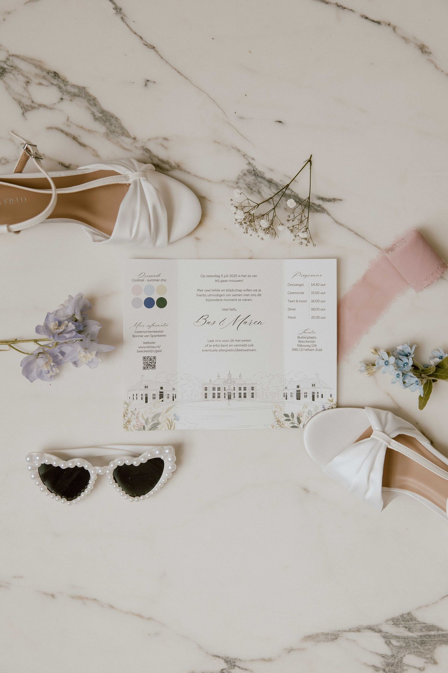 trouwfotografie flatlay foto met alle details van de trouwdag