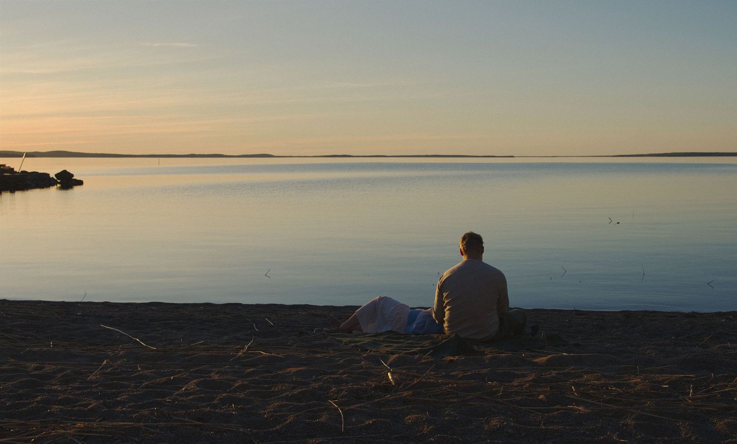 parikuvaus, kihlakuvaus, valokuvaus, valokuvaaja, valokuvaus Tampere, parikuvat, auringonlasku, valokuvaus miljöössä, miljöö, aito,